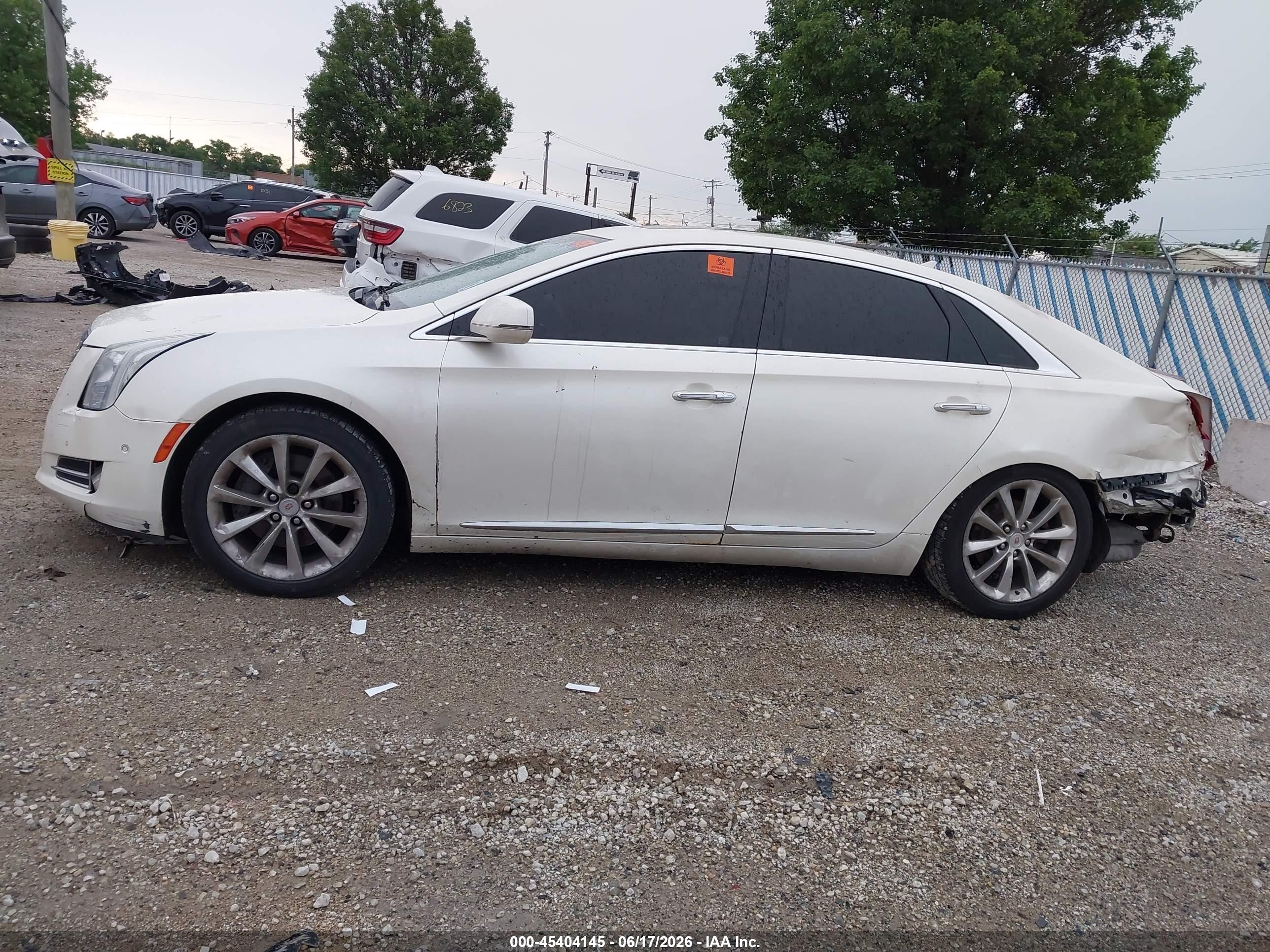 2014 Cadillac Xts Luxury White vin: 2G61M5S32E9301379