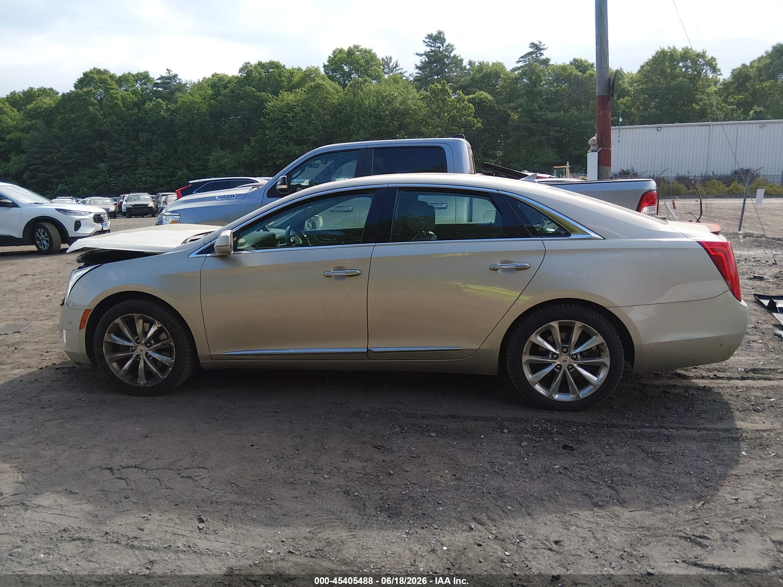 2014 Cadillac Xts Luxury Золотой vin: 2G61M5S33E9185464