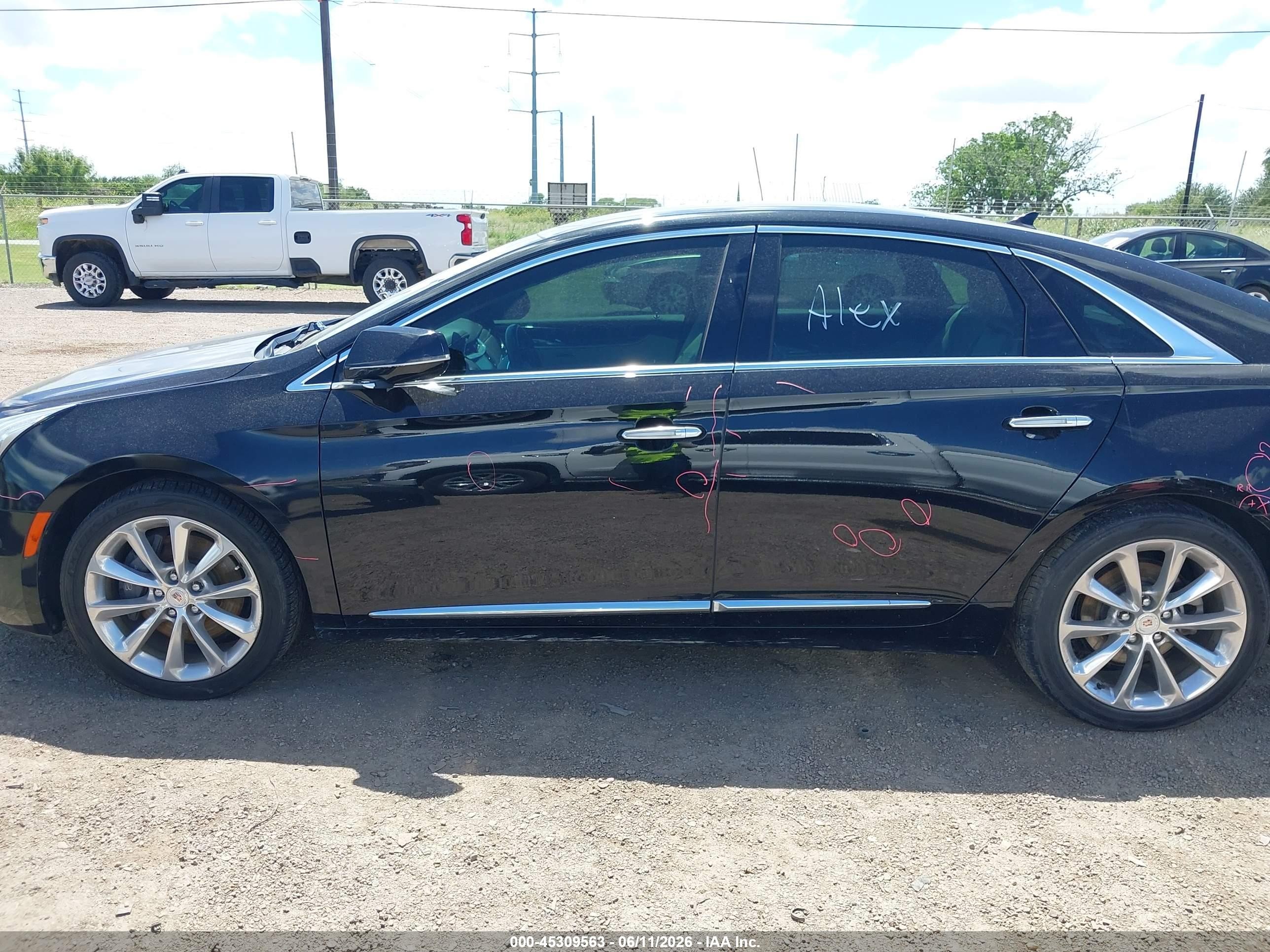 2014 Cadillac Xts Luxury Черный vin: 2G61M5S33E9266643
