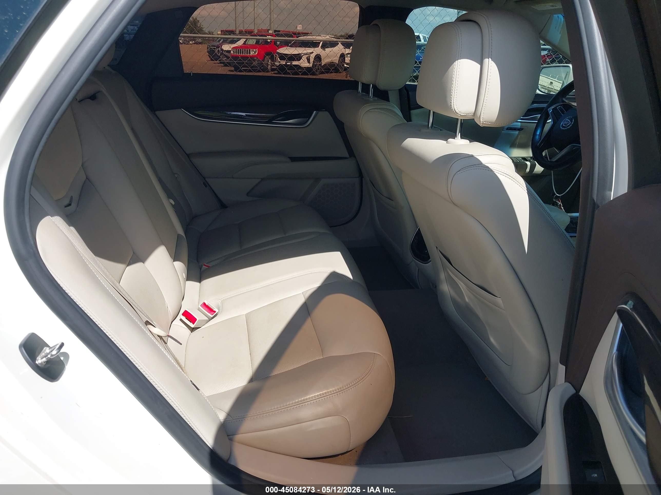 2014 Cadillac Xts Luxury White vin: 2G61M5S33E9325853