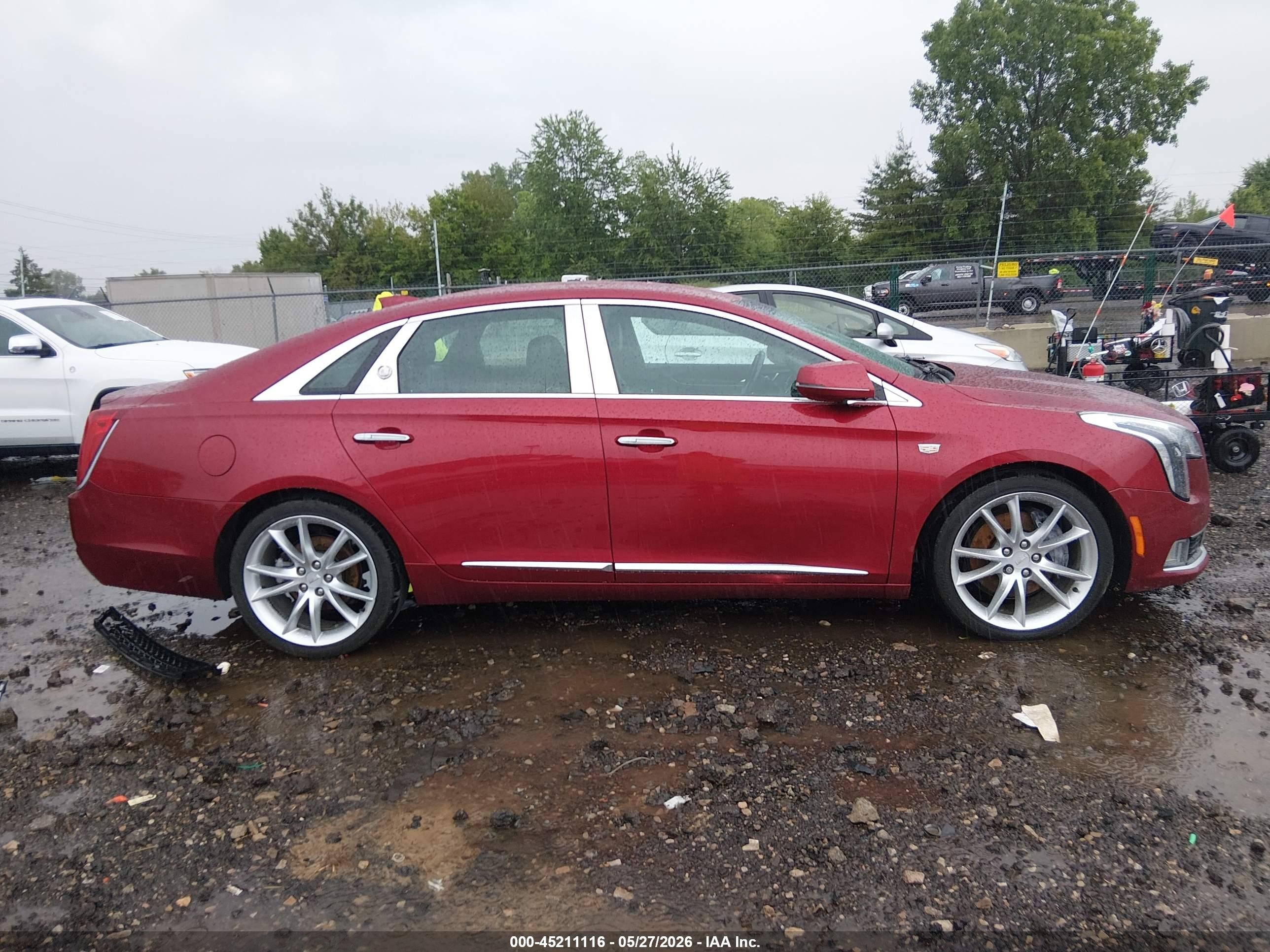 2019 Cadillac Xts Luxury Red vin: 2G61M5S33K9118326