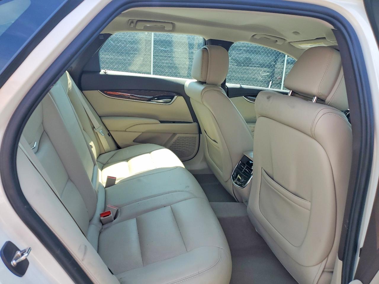 2014 Cadillac Xts Luxury Collection Белый vin: 2G61M5S34E9158354