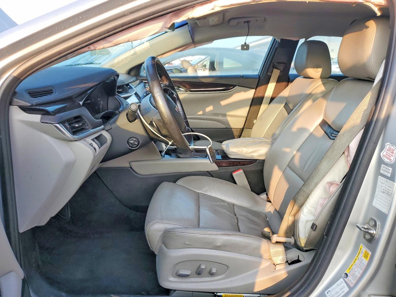 2017 Cadillac Xts Luxury Silver vin: 2G61M5S34H9143213