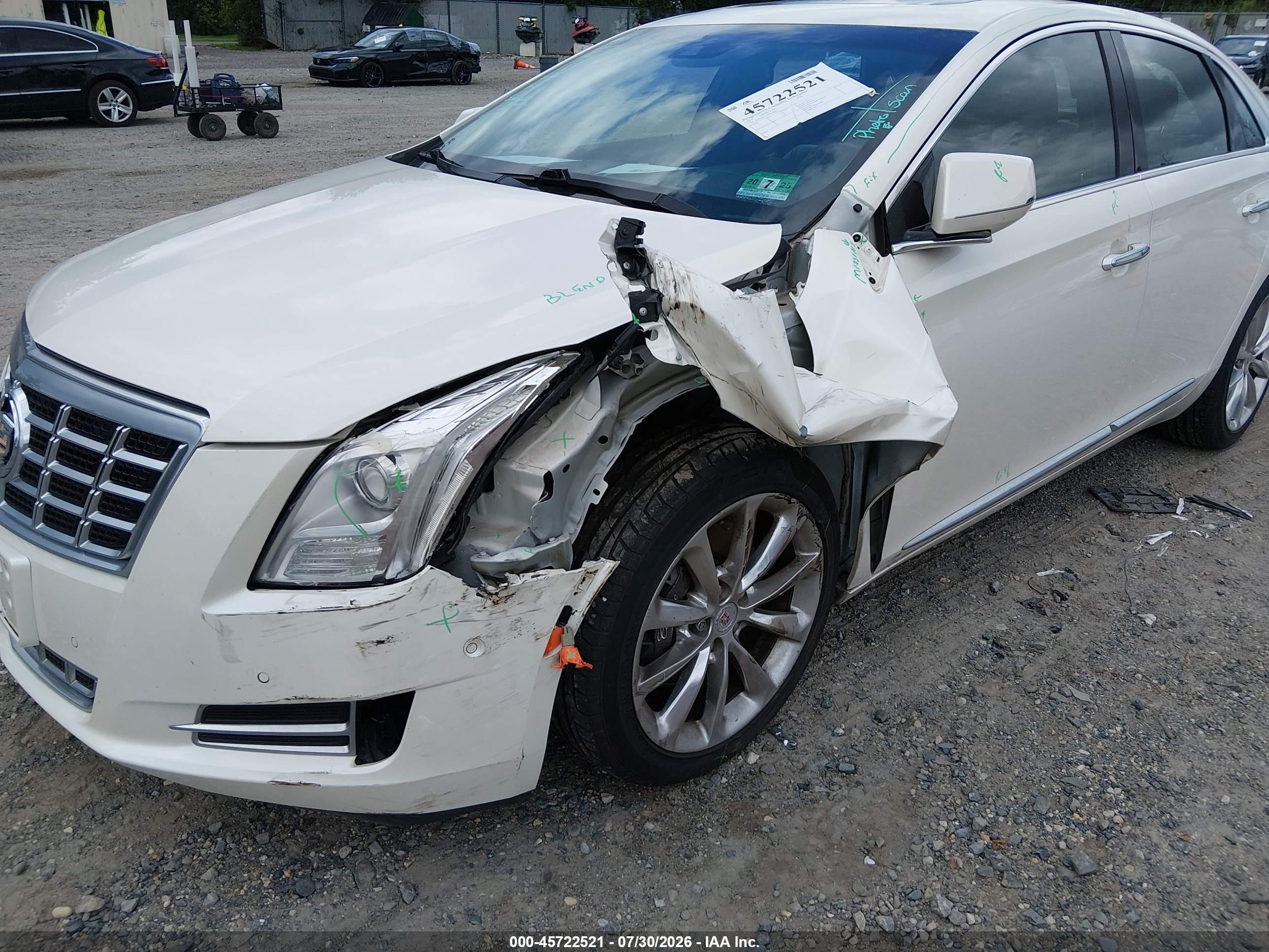 2014 Cadillac Xts Luxury White vin: 2G61M5S35E9193999