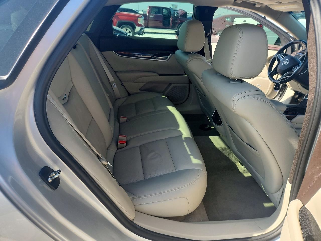 2015 Cadillac Xts Luxury Collection Silver vin: 2G61M5S35F9171650