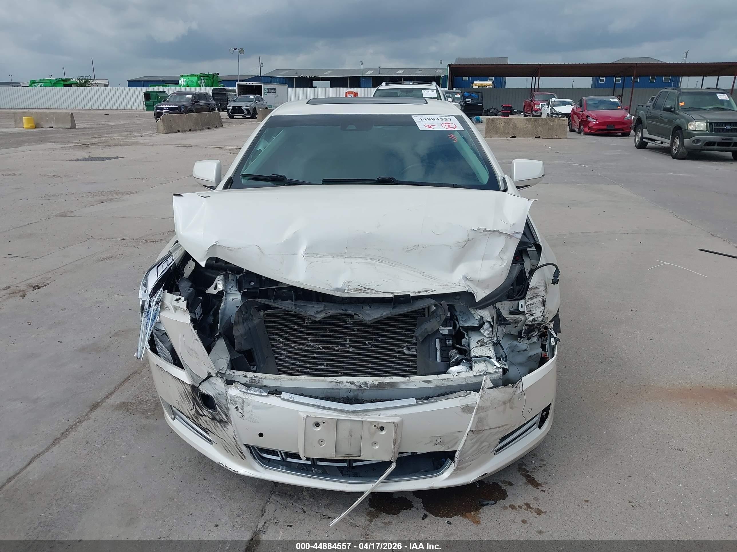 2014 Cadillac Xts Luxury Белый vin: 2G61M5S36E9324177