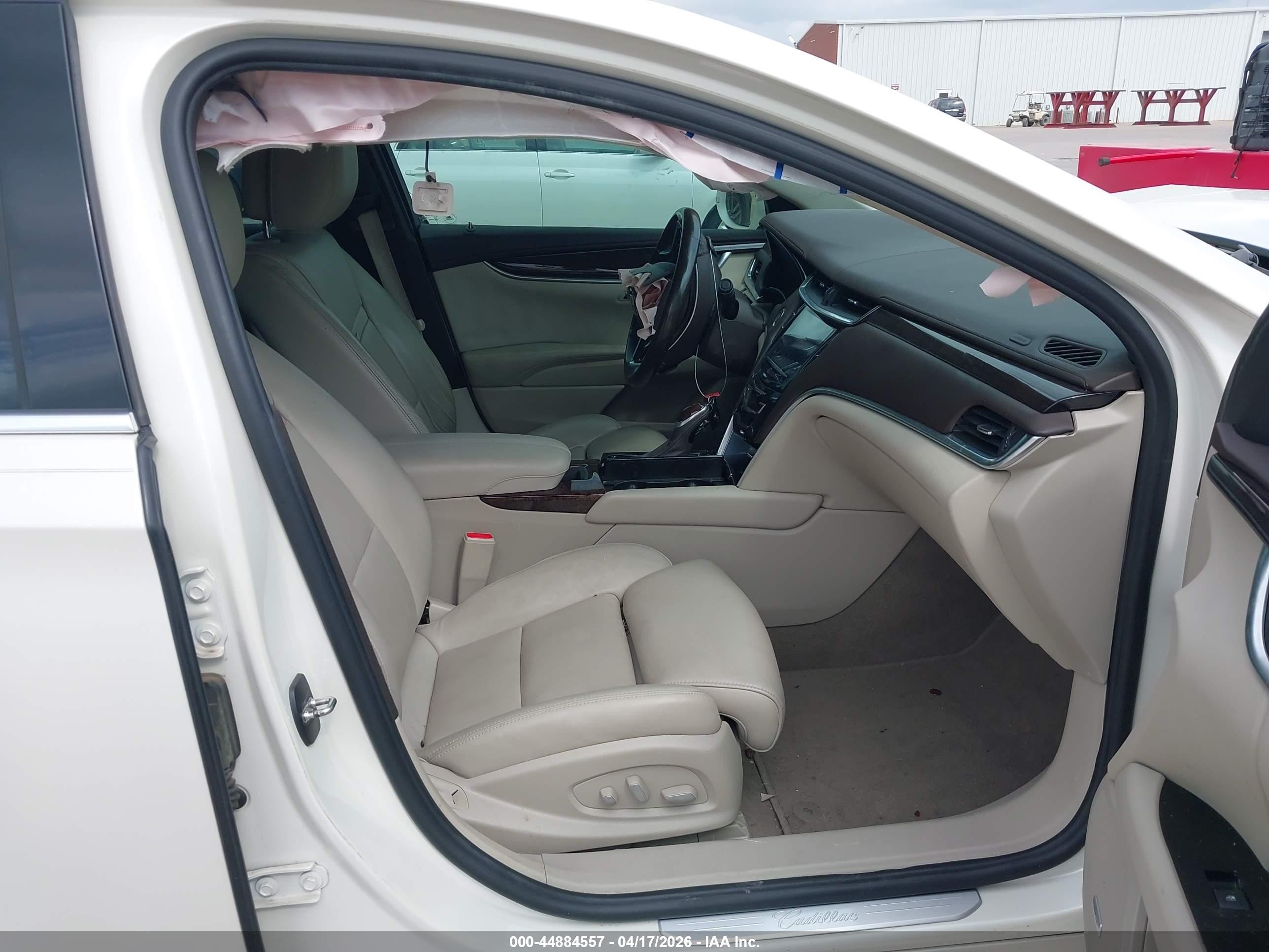 2014 Cadillac Xts Luxury Белый vin: 2G61M5S36E9324177