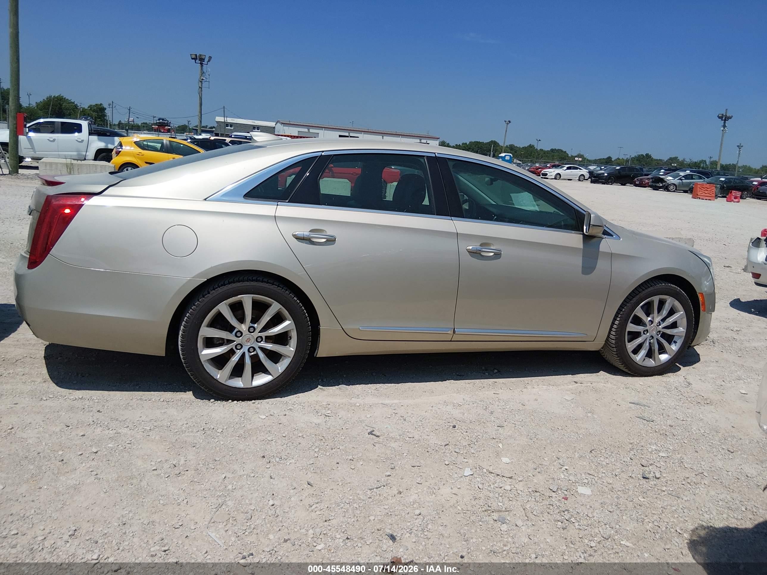 2015 Cadillac Xts Luxury Золотой vin: 2G61M5S37F9222338
