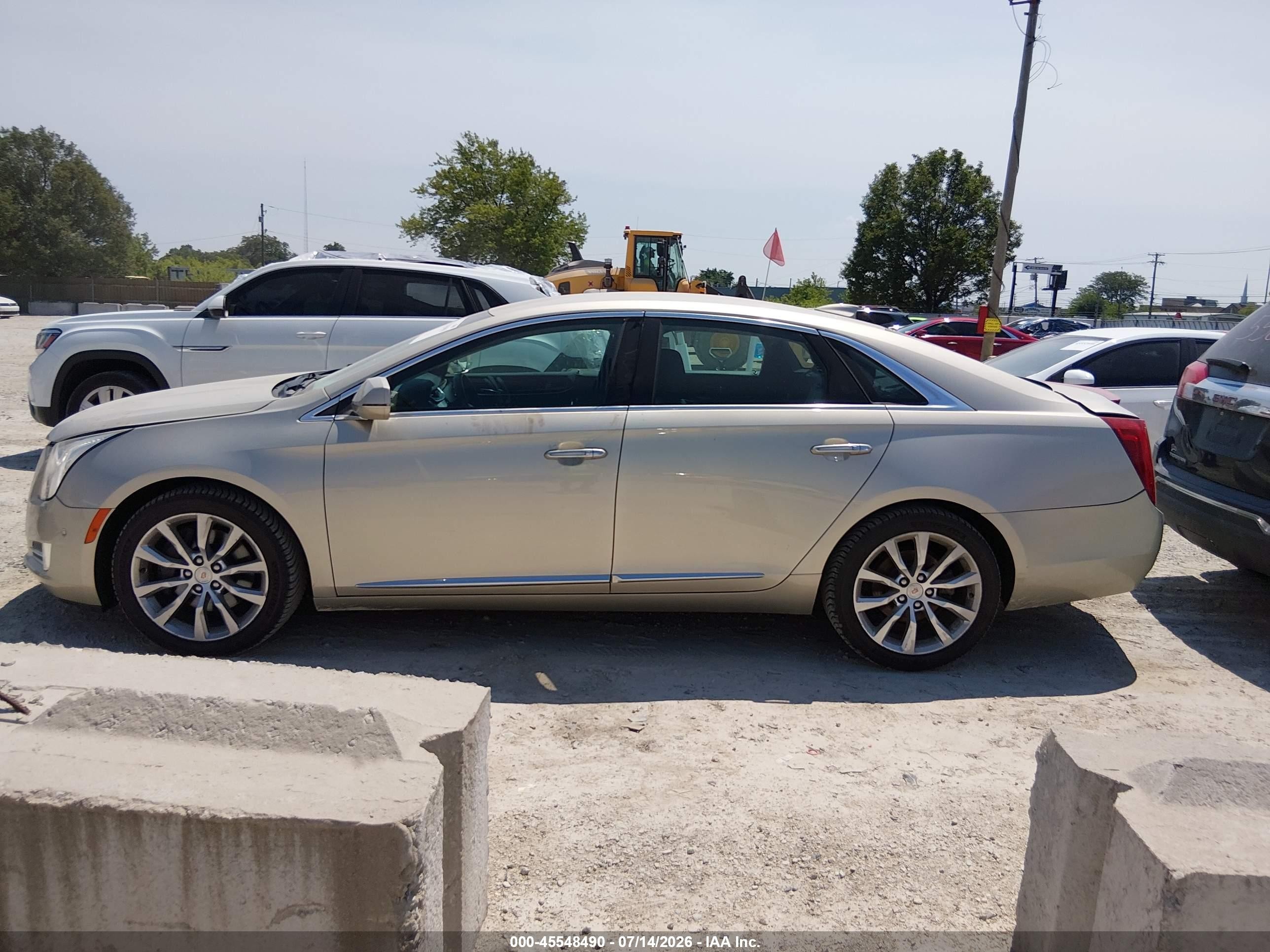 2015 Cadillac Xts Luxury Золотой vin: 2G61M5S37F9222338