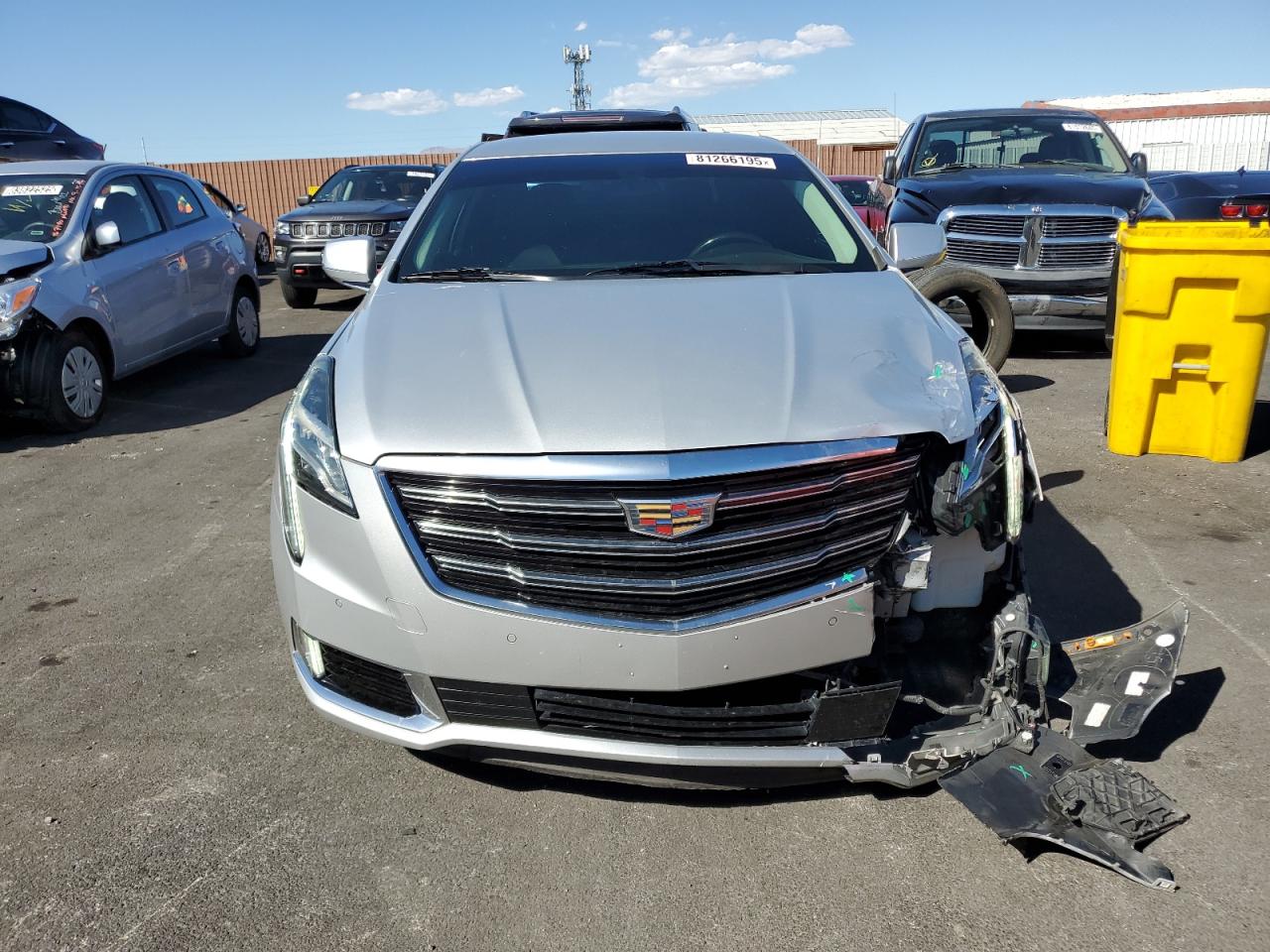2018 Cadillac Xts Luxury Серебряный vin: 2G61M5S37J9147004