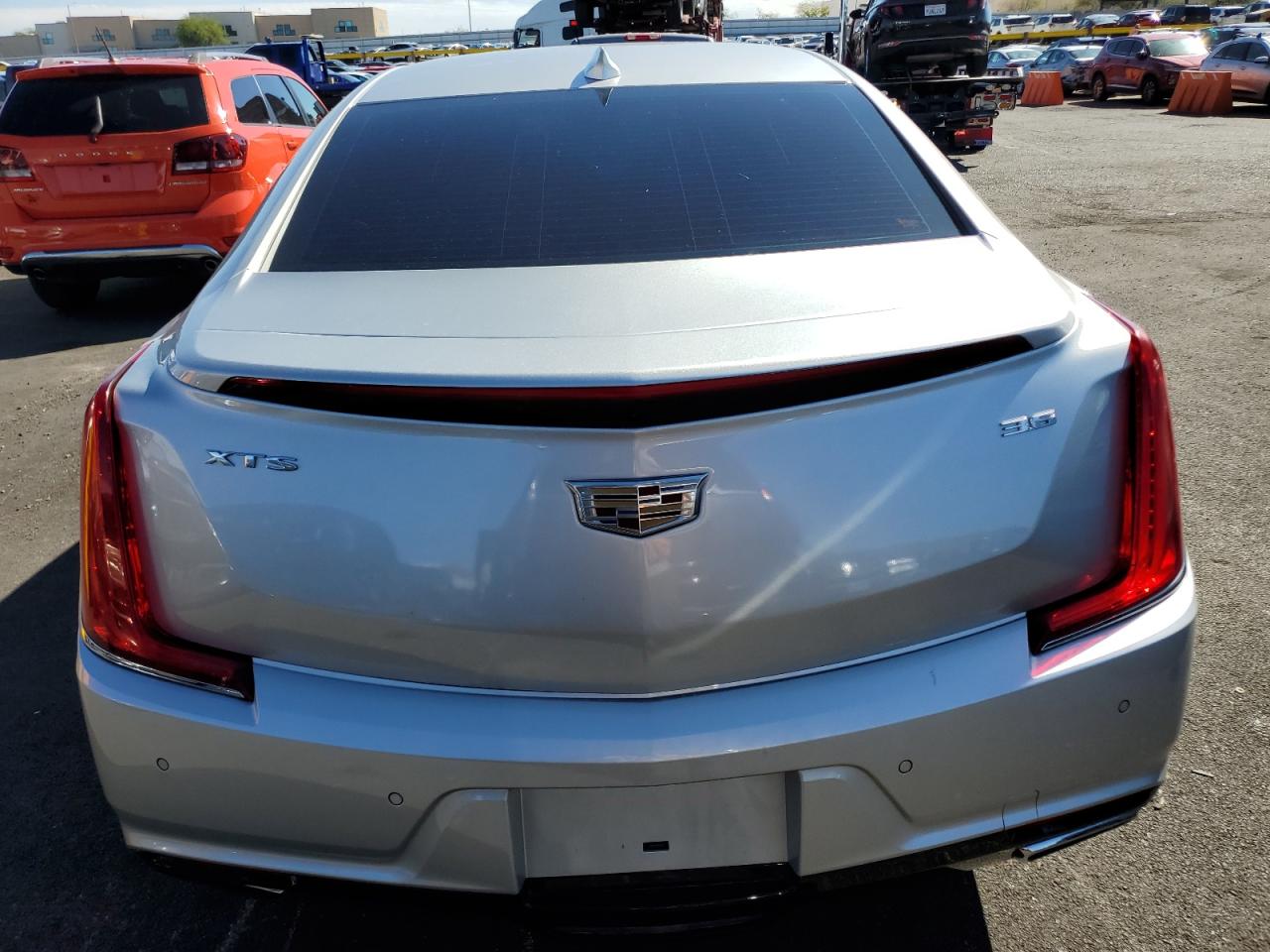 2018 Cadillac Xts Luxury Серебряный vin: 2G61M5S37J9147004