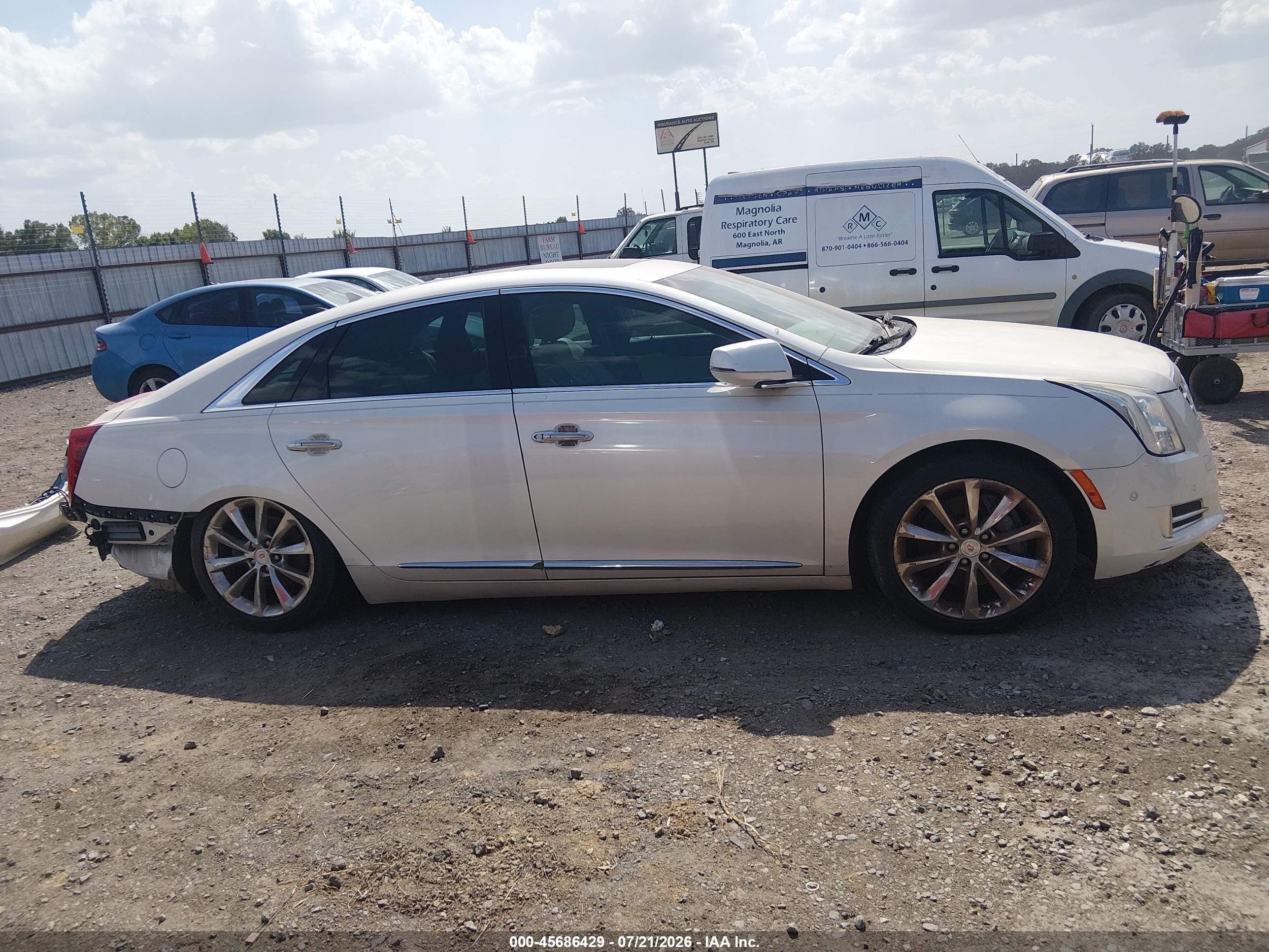 2014 Cadillac Xts Luxury White vin: 2G61M5S38E9277024