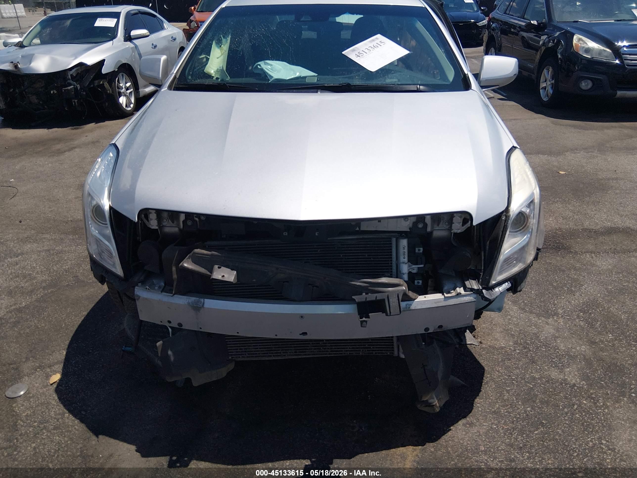2014 Cadillac Xts Luxury Silver vin: 2G61M5S3XE9180097