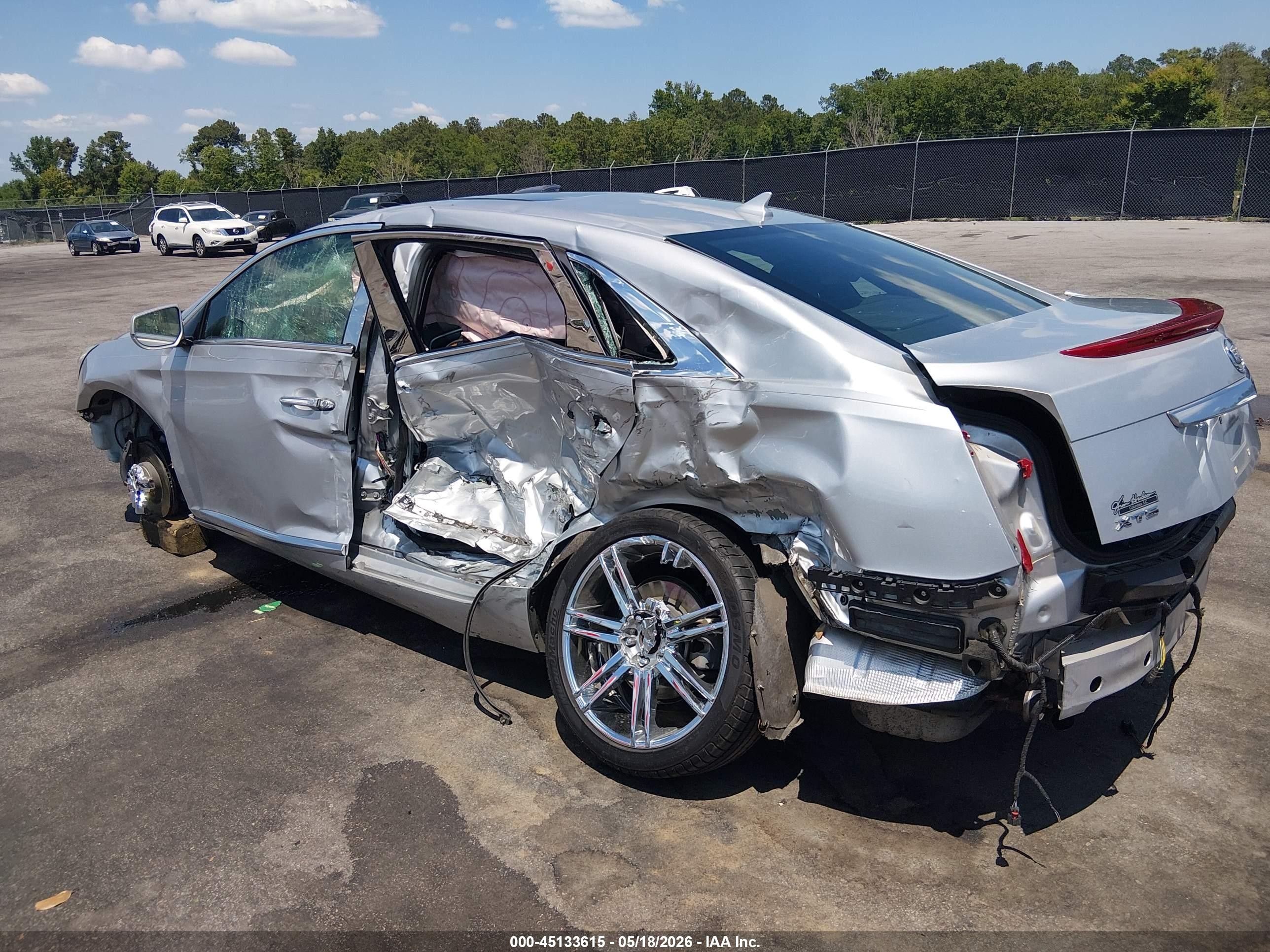 2014 Cadillac Xts Luxury Silver vin: 2G61M5S3XE9180097