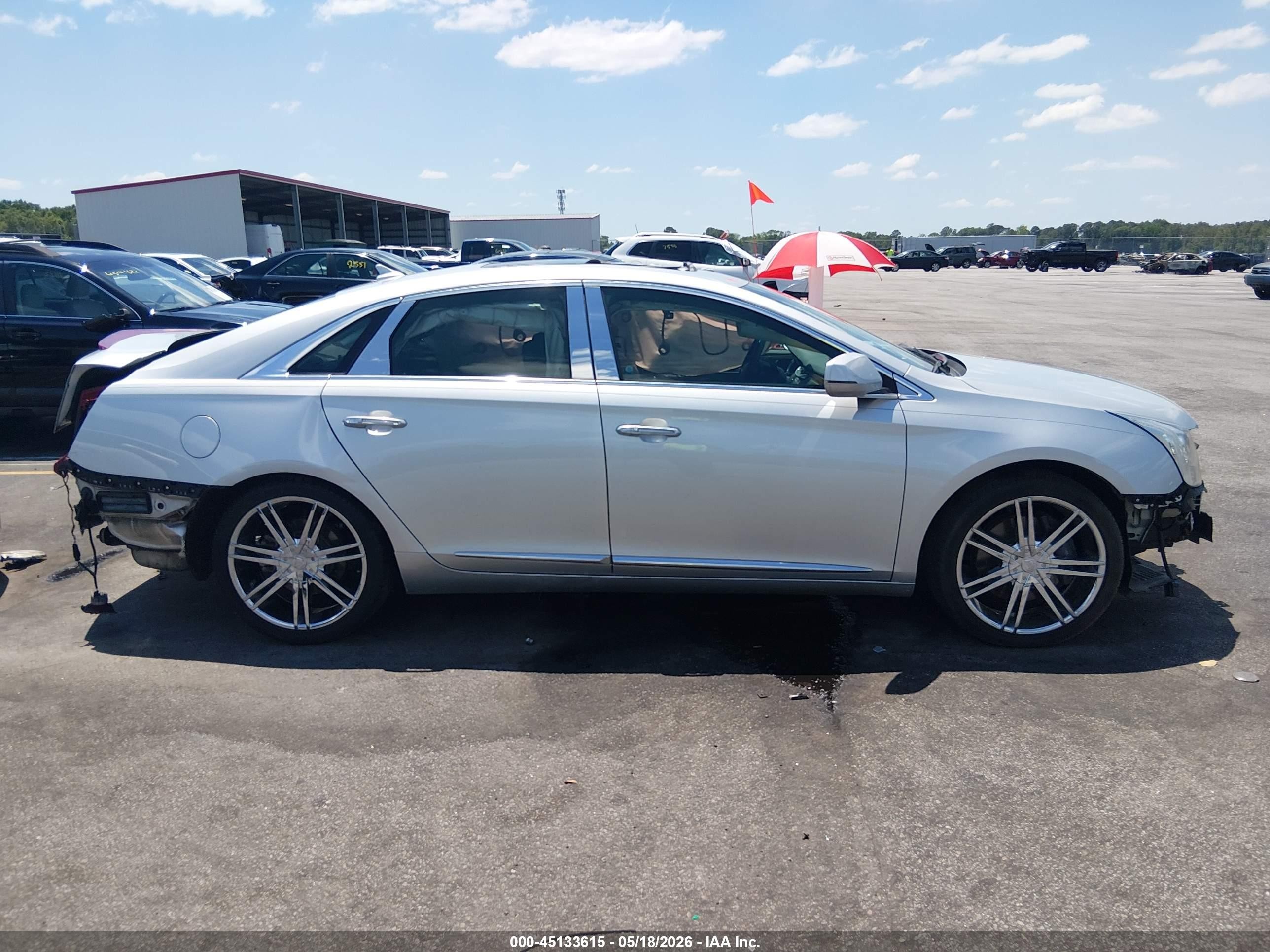 2014 Cadillac Xts Luxury Silver vin: 2G61M5S3XE9180097