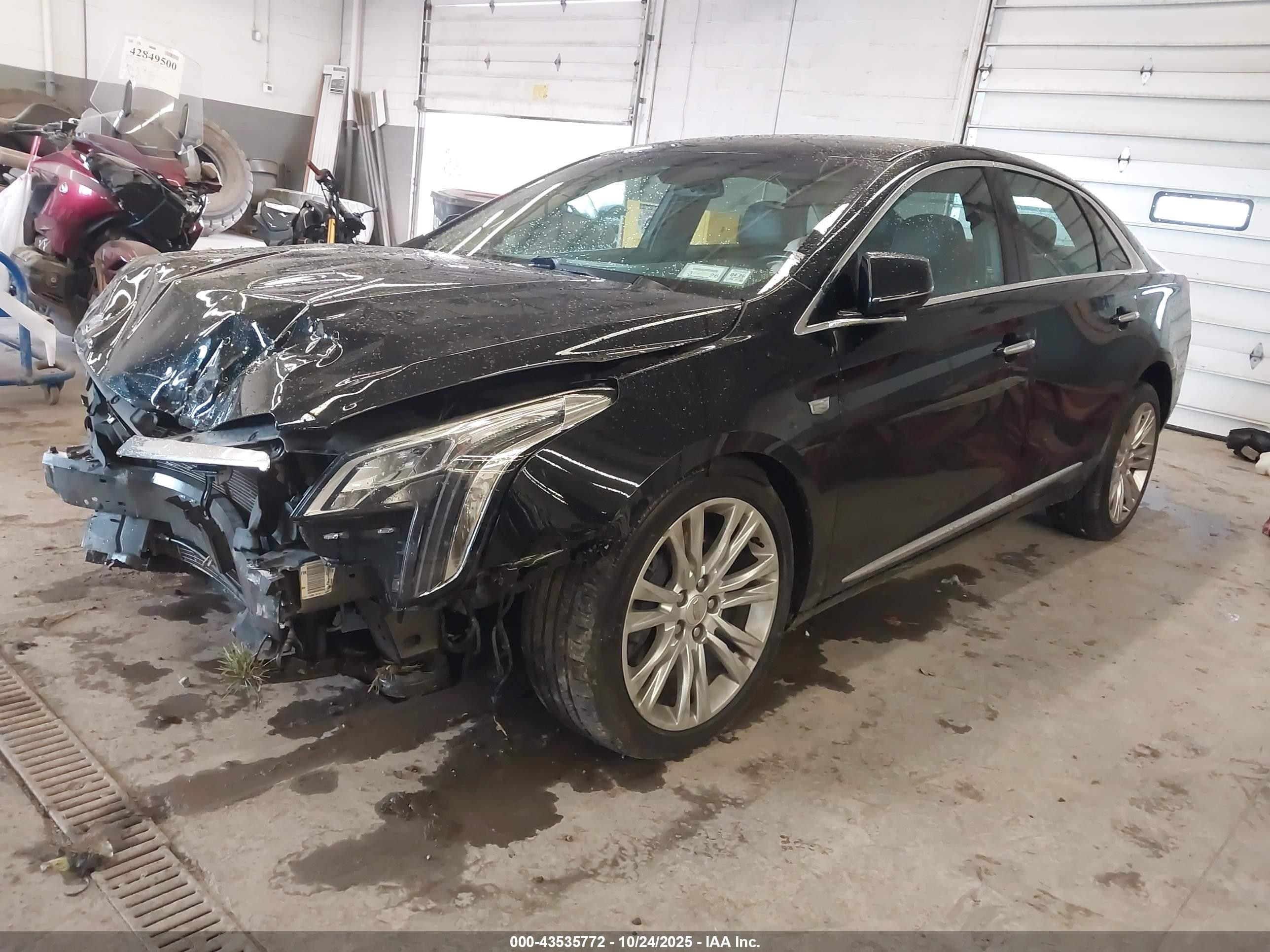 2018 Cadillac Xts Luxury Черный vin: 2G61N5S31J9165107