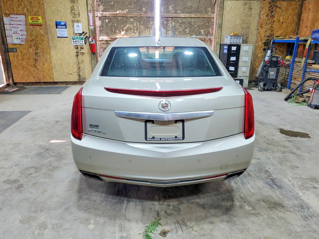 2014 Cadillac Xts Luxury Collection Cream vin: 2G61N5S35E9292593