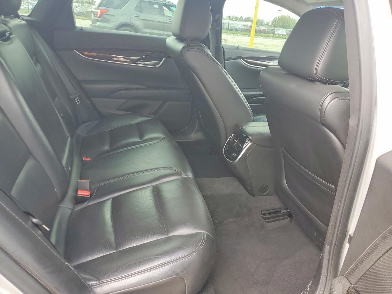 2015 Cadillac Xts Luxury Collection Серебряный vin: 2G61N5S37F9258303