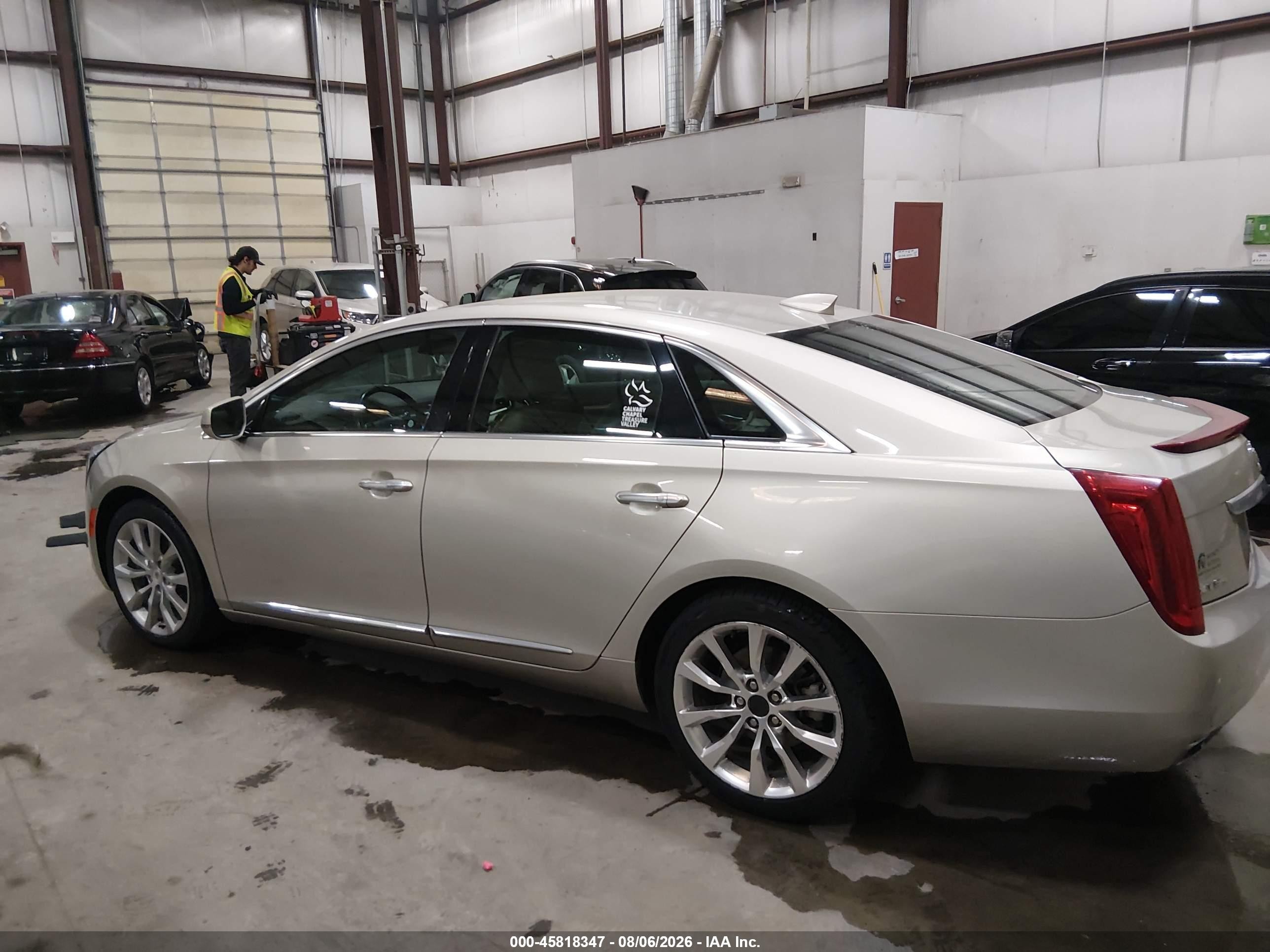 2015 Cadillac Xts Luxury Cream vin: 2G61N5S37F9265672