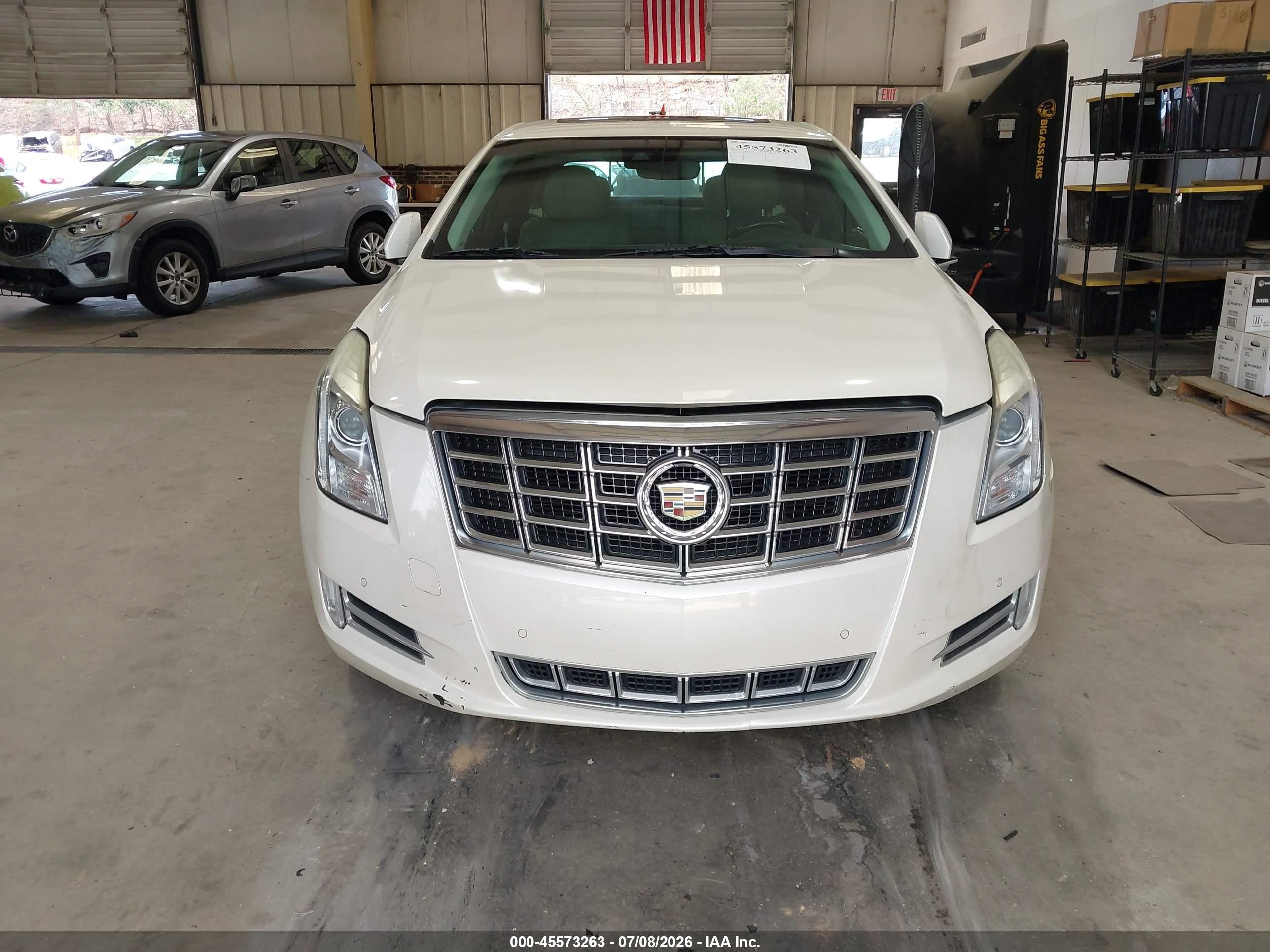 2013 Cadillac Xts Luxury White vin: 2G61P5S30D9129763
