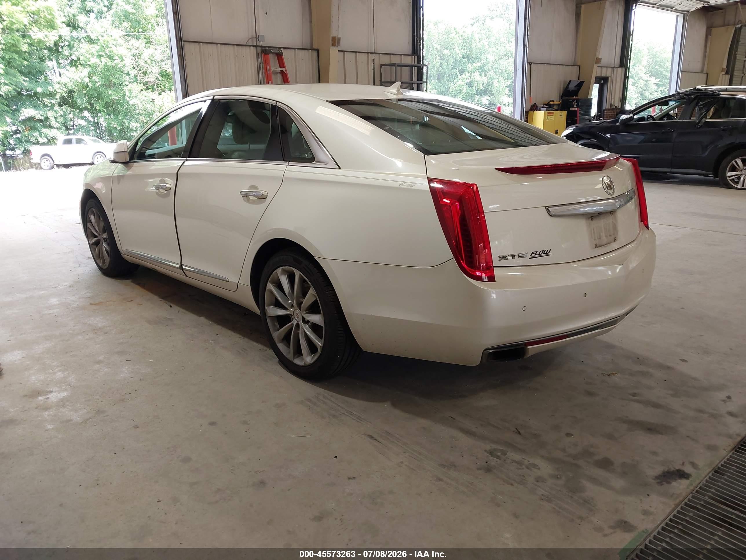 2013 Cadillac Xts Luxury White vin: 2G61P5S30D9129763