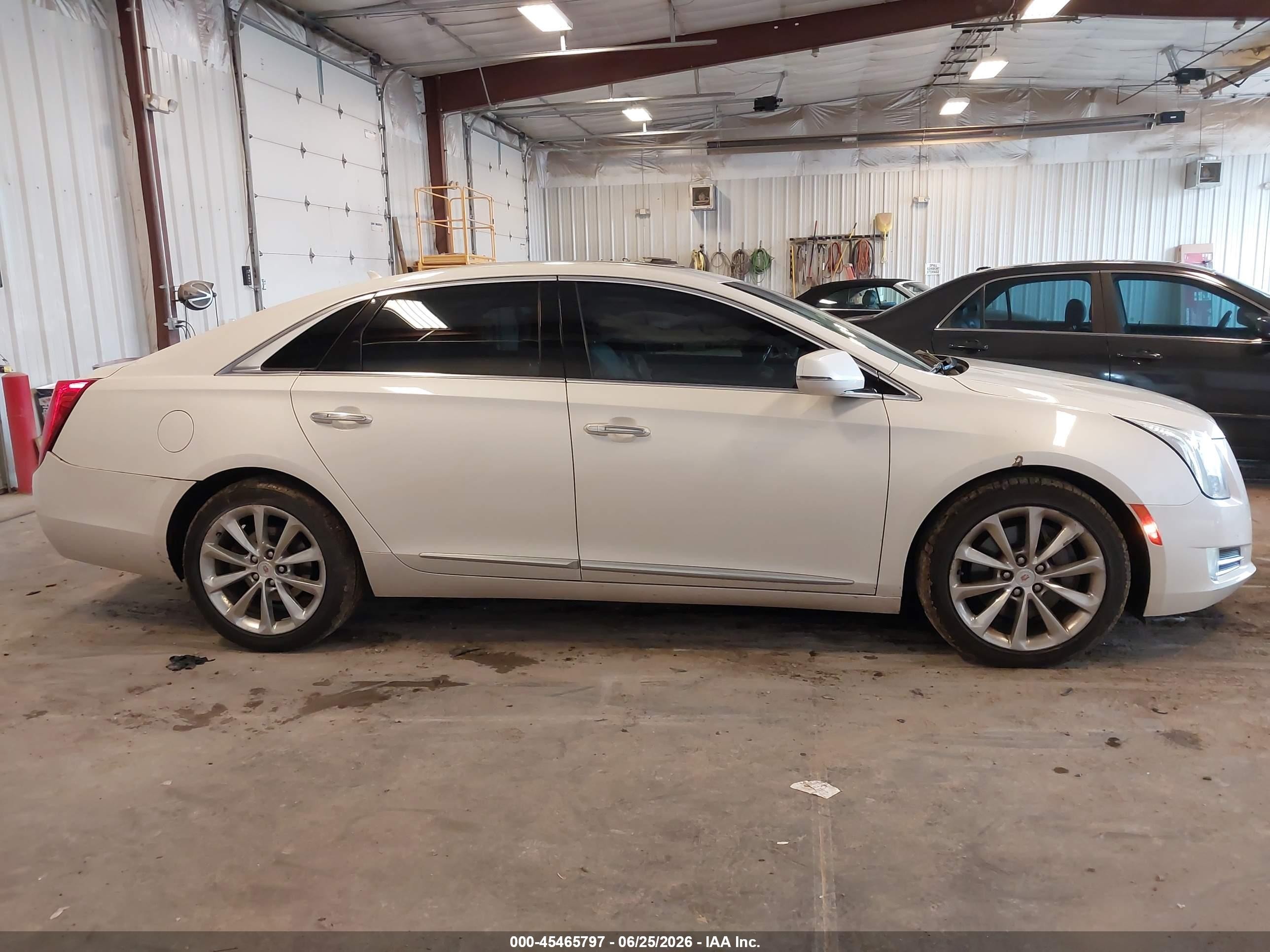 2013 Cadillac Xts Luxury White vin: 2G61P5S30D9159698