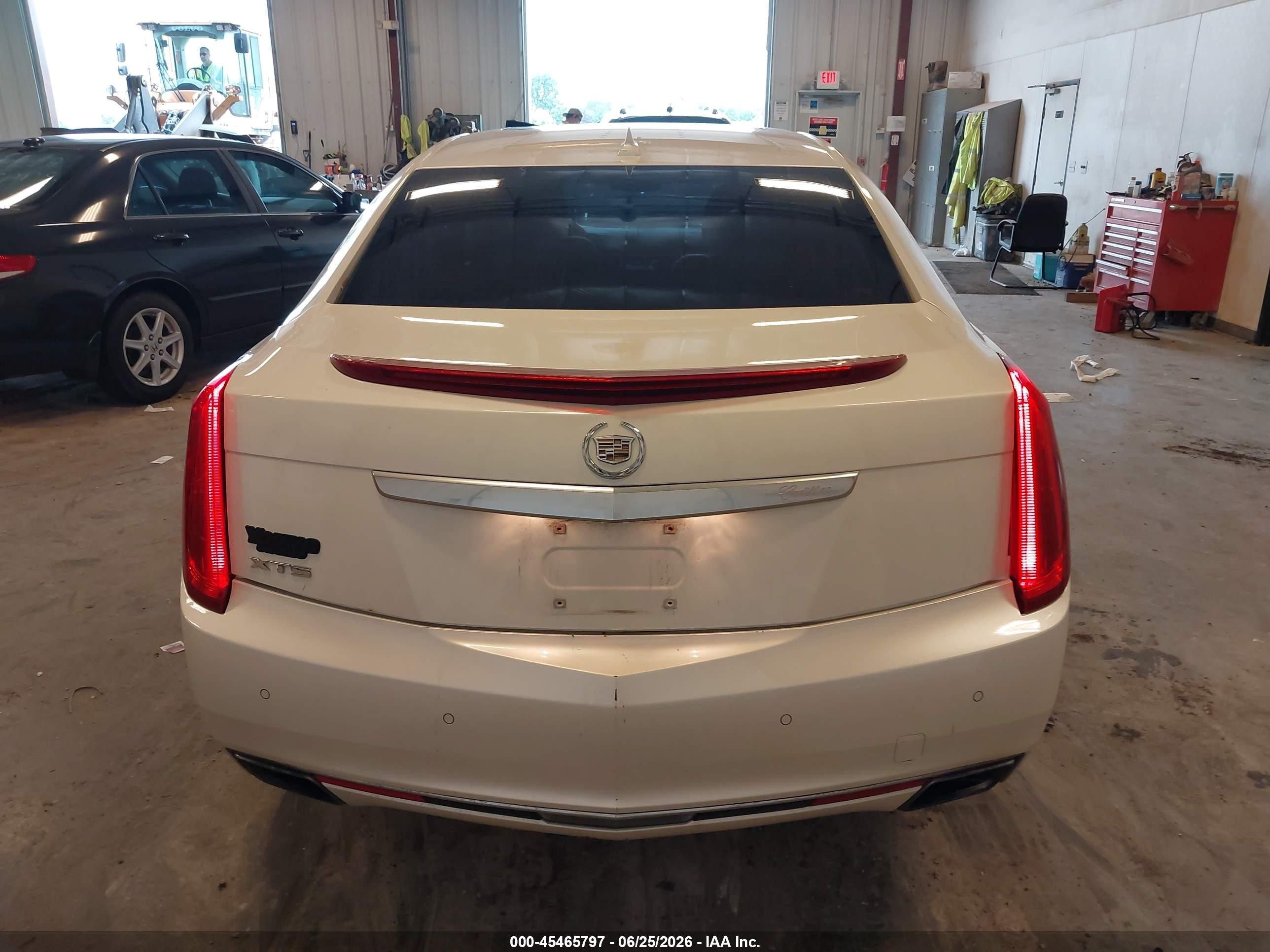 2013 Cadillac Xts Luxury White vin: 2G61P5S30D9159698