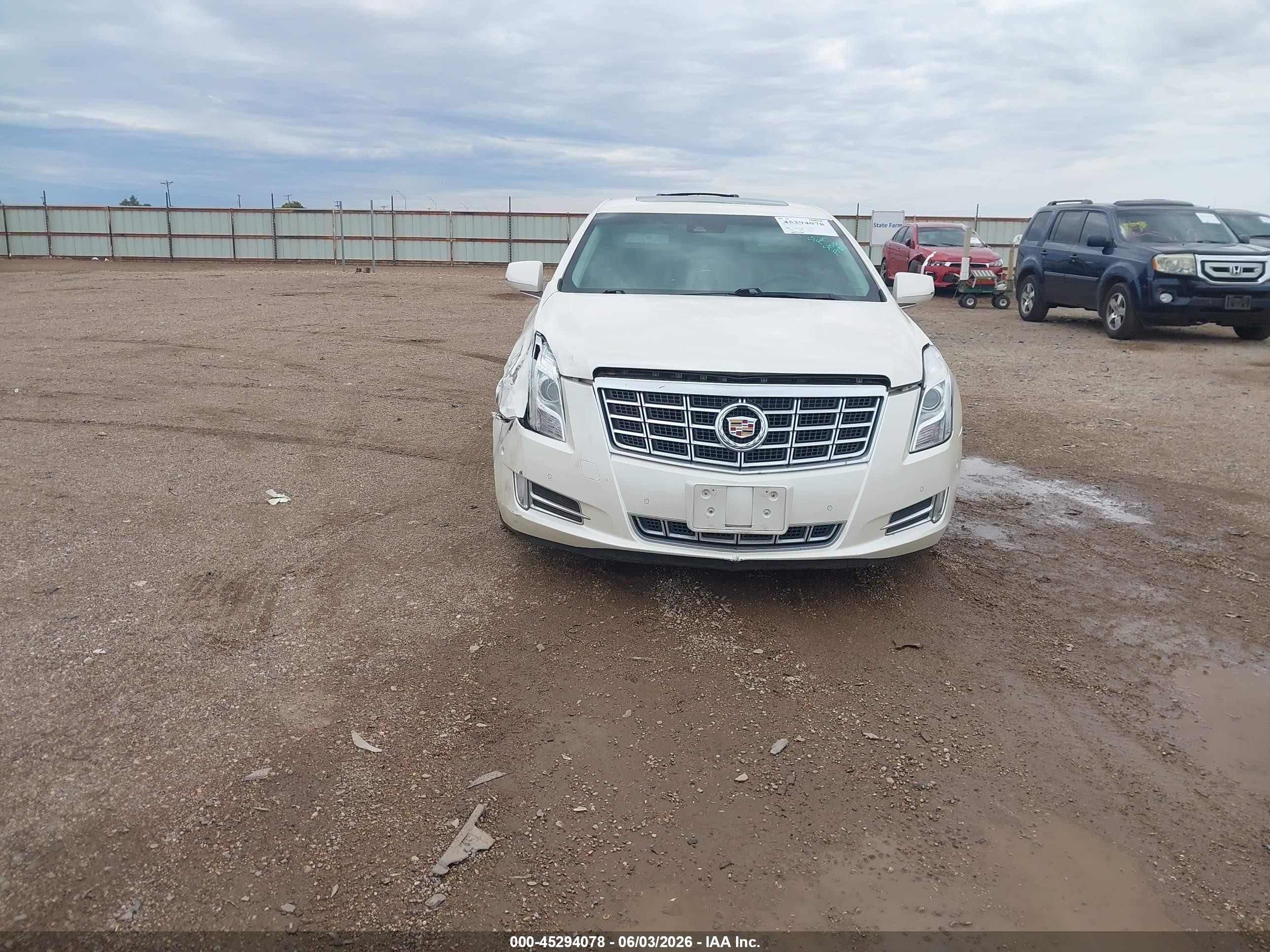 2014 Cadillac Xts Premium White vin: 2G61P5S30E9167107