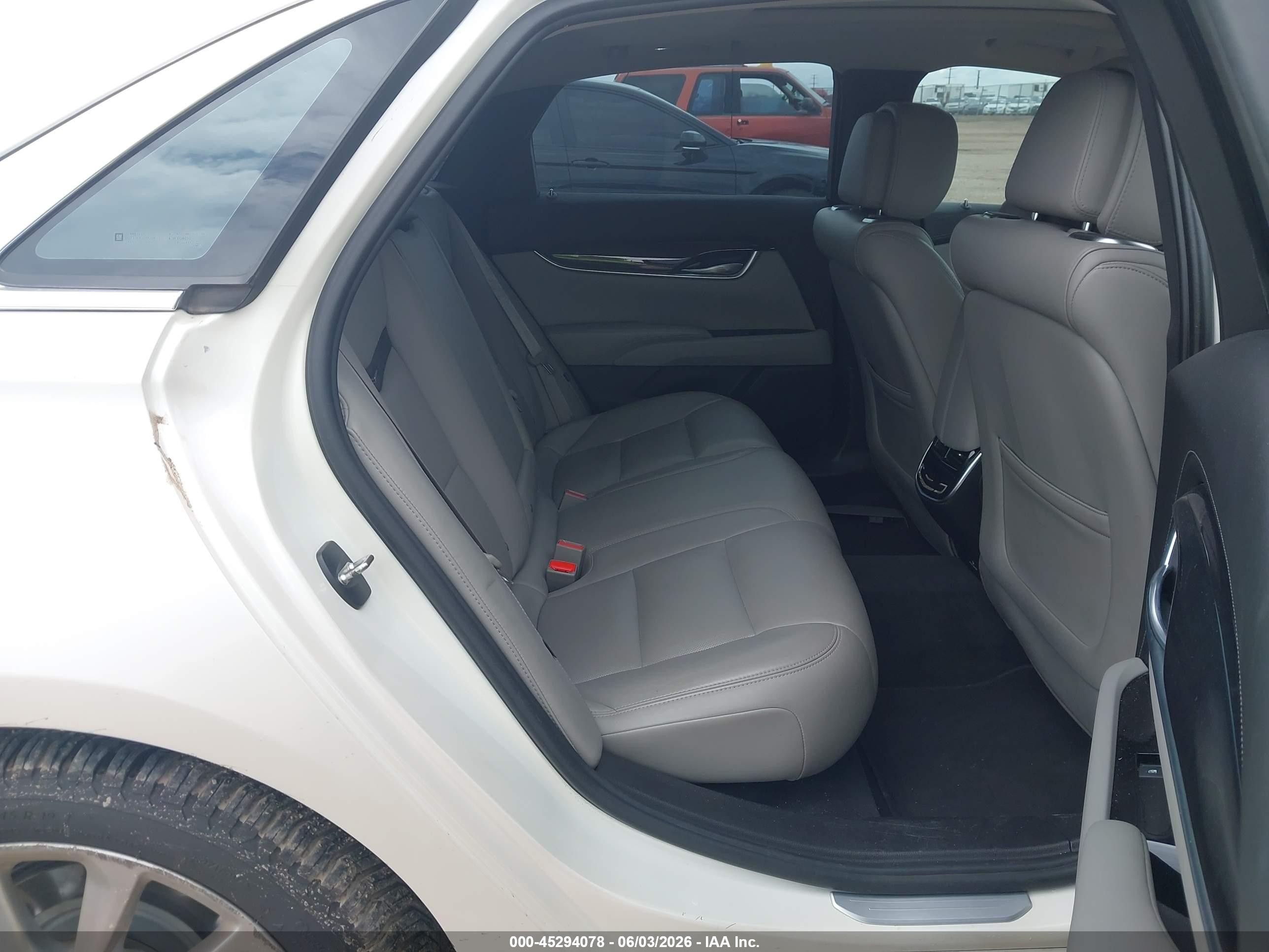 2014 Cadillac Xts Premium White vin: 2G61P5S30E9167107