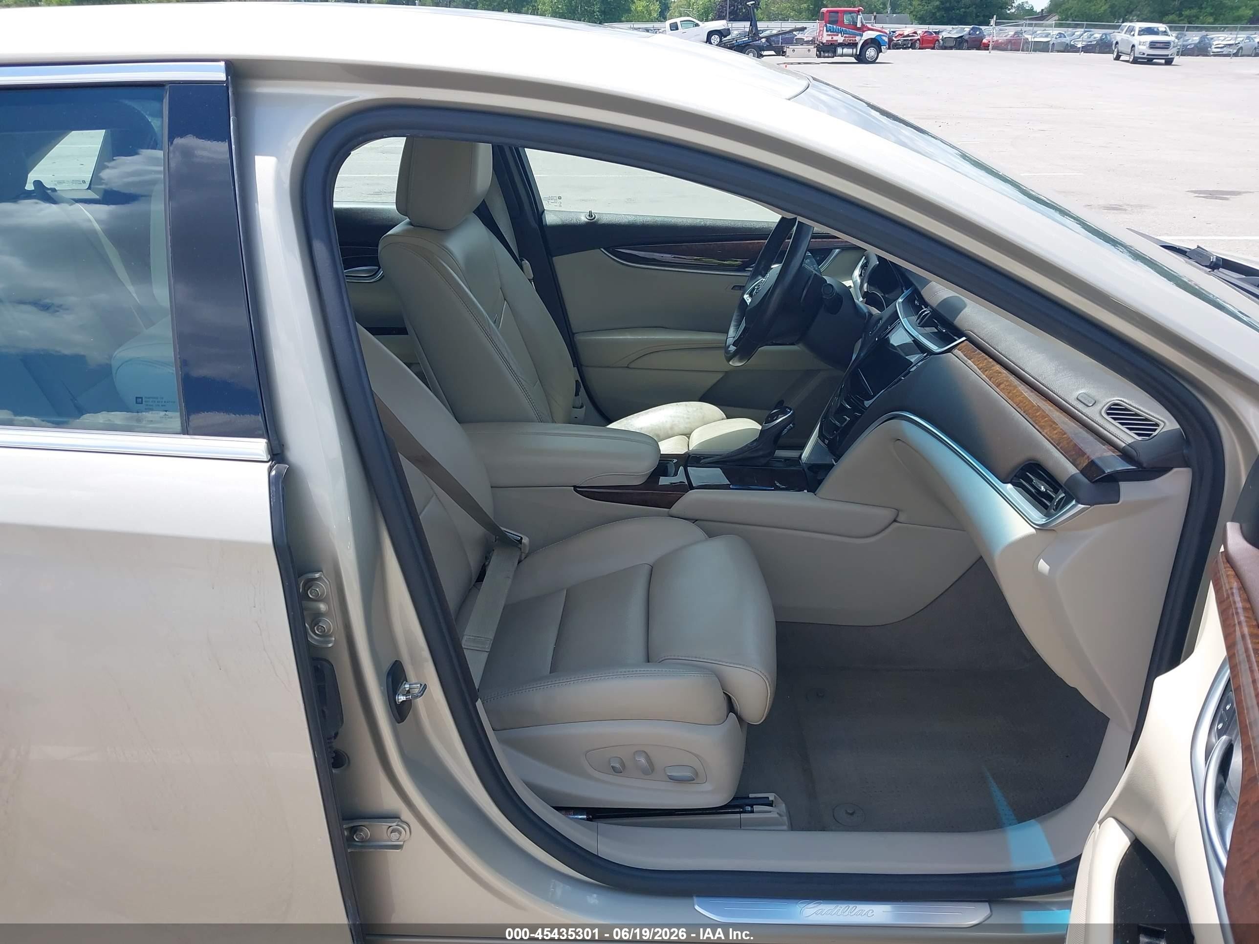 2013 Cadillac Xts Luxury Beige vin: 2G61P5S31D9136706