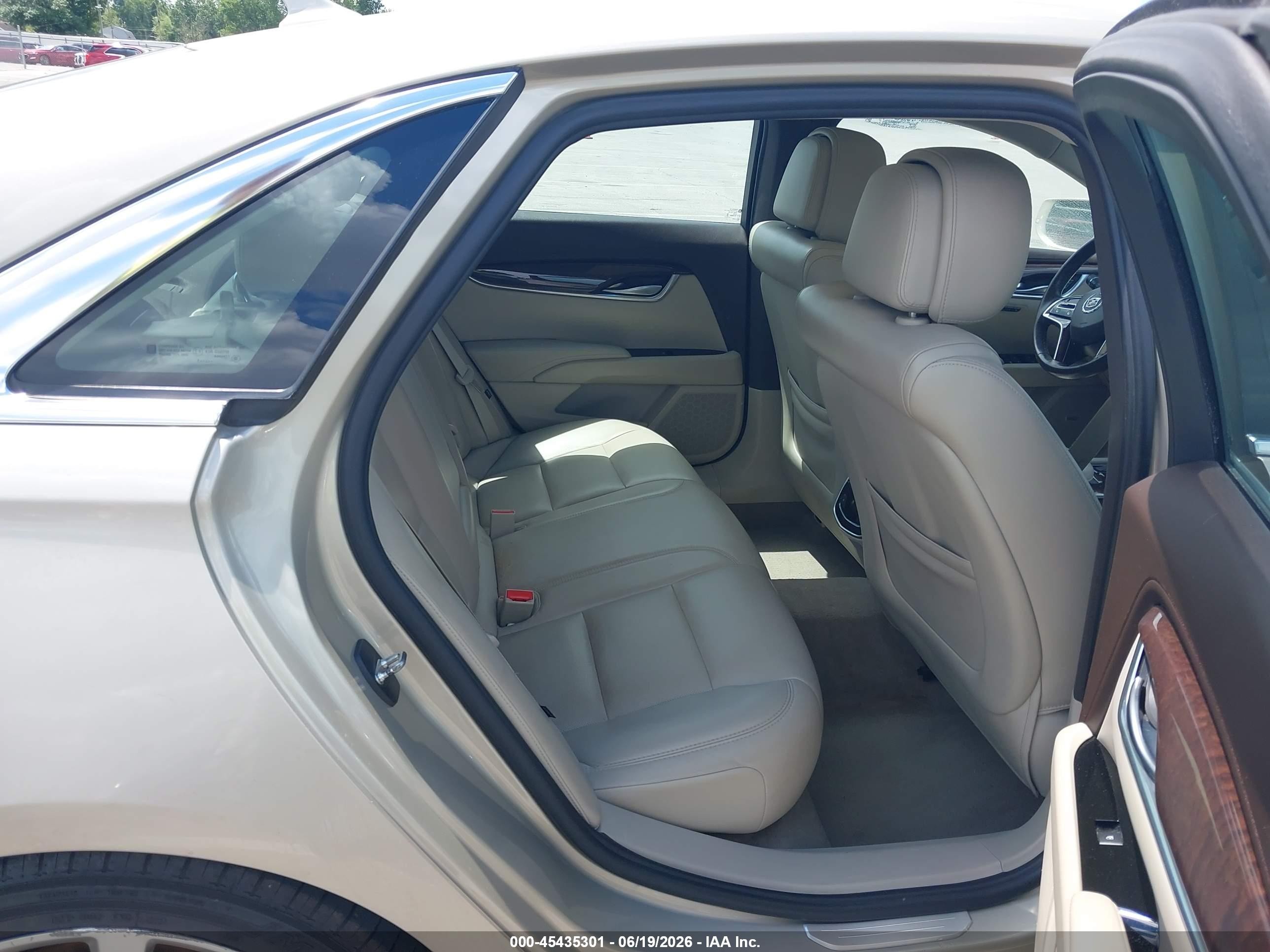 2013 Cadillac Xts Luxury Beige vin: 2G61P5S31D9136706