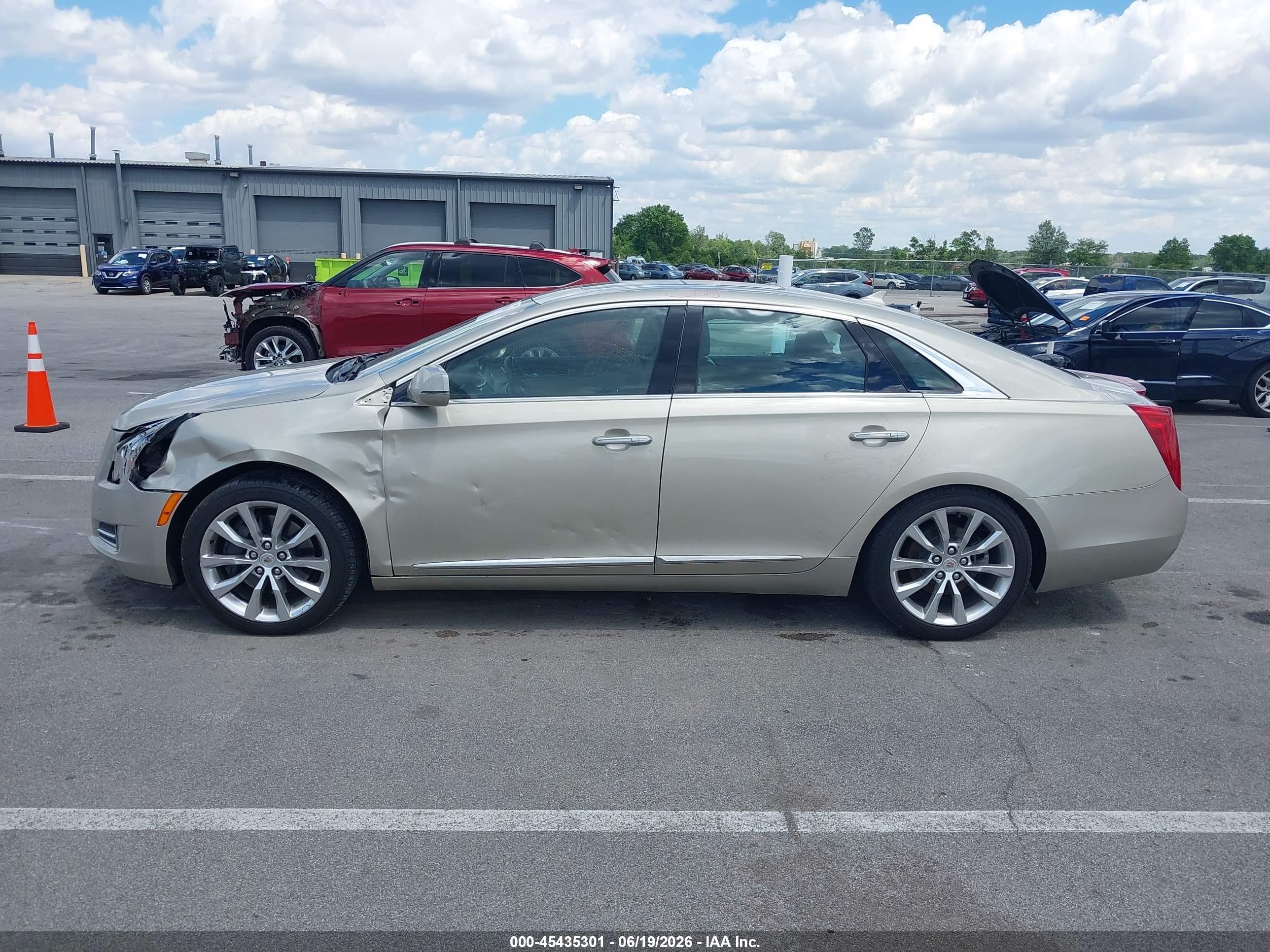 2013 Cadillac Xts Luxury Beige vin: 2G61P5S31D9136706