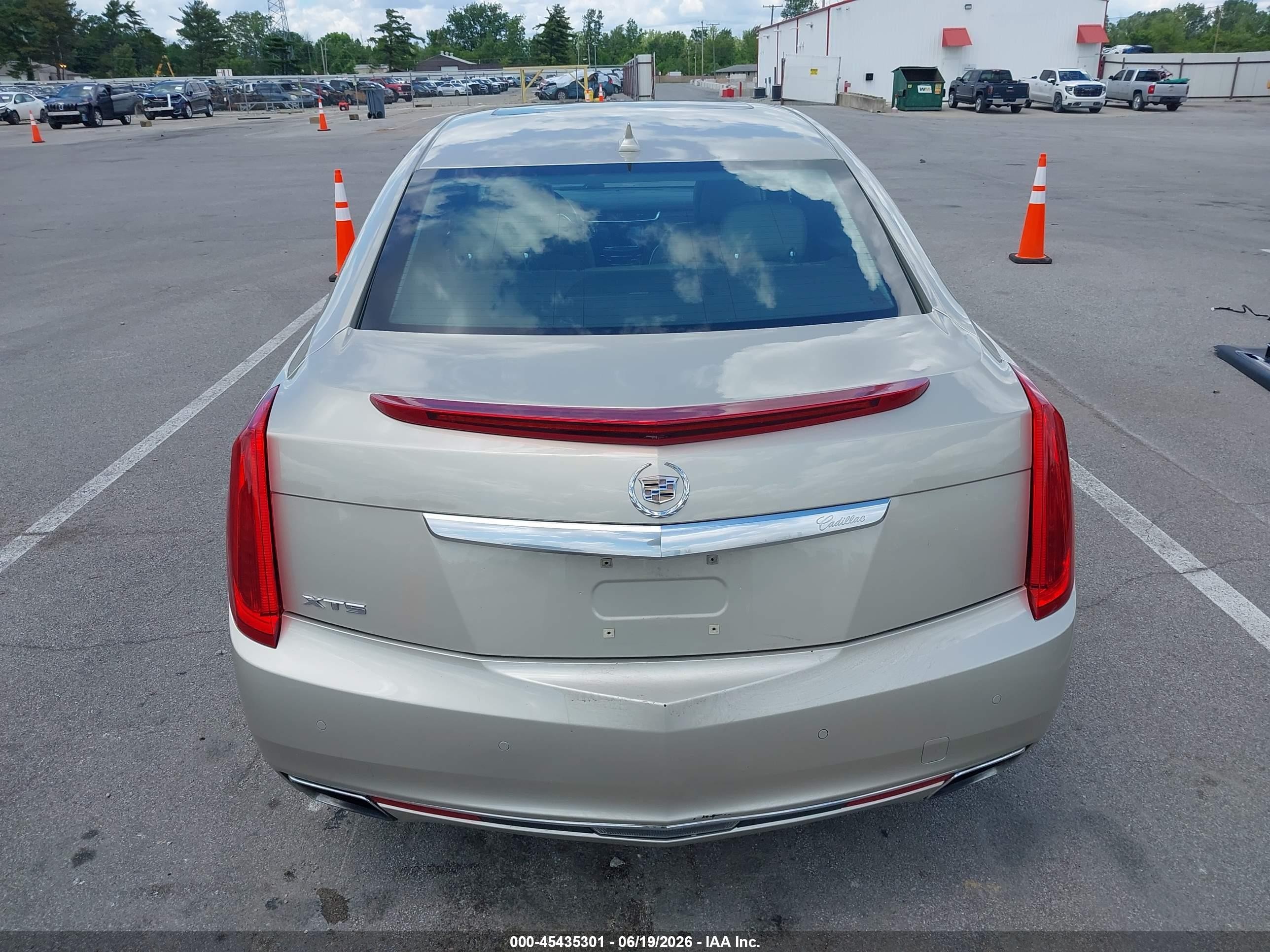 2013 Cadillac Xts Luxury Beige vin: 2G61P5S31D9136706