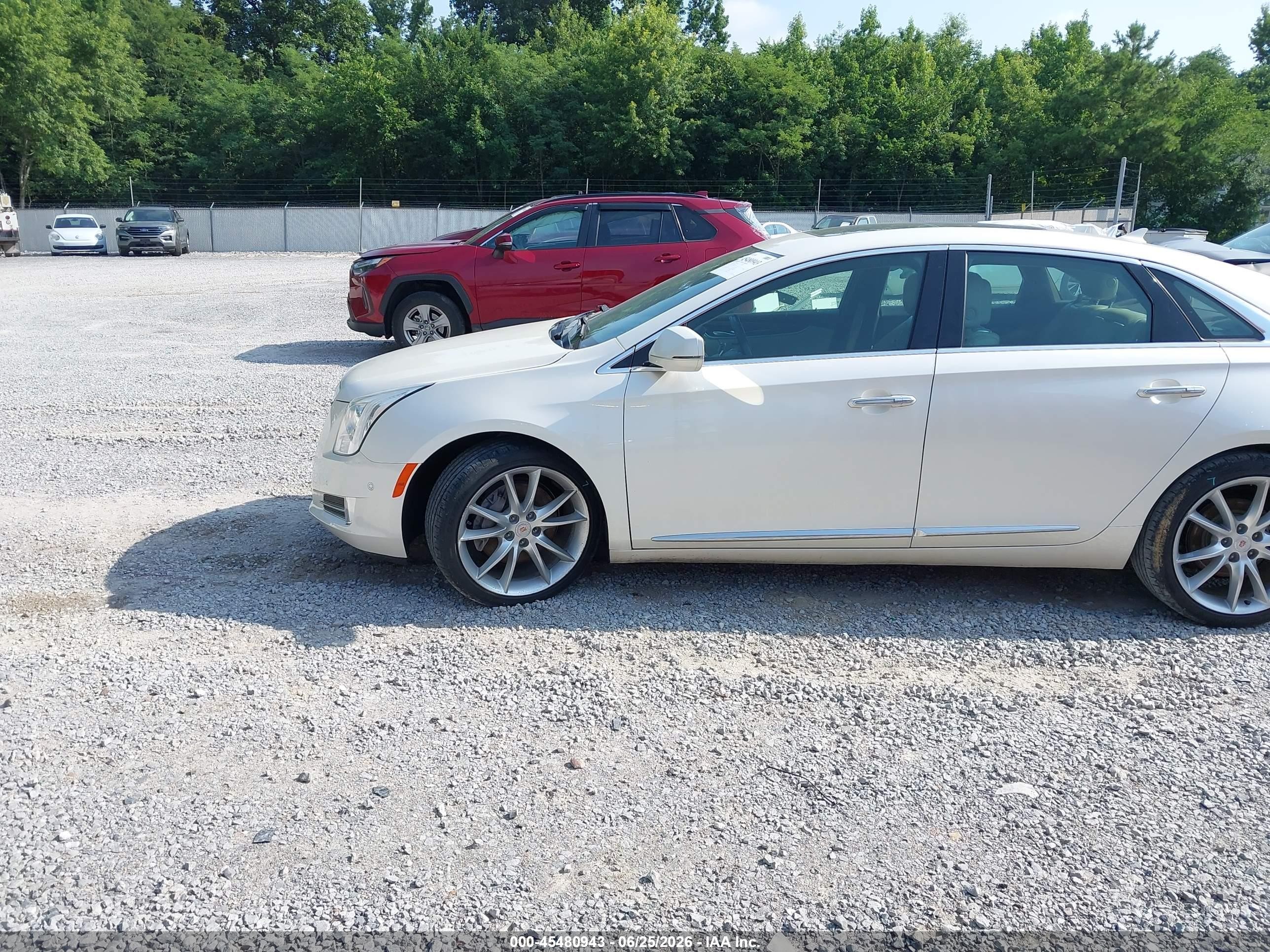 2014 Cadillac Xts Premium Белый vin: 2G61P5S31E9189536