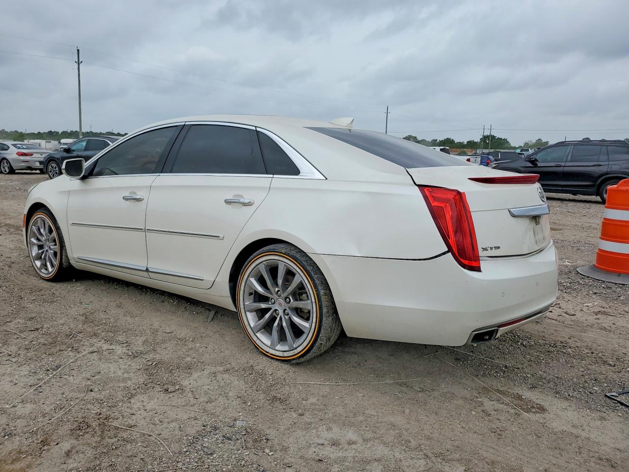 2015 Cadillac Xts White vin: 2G61P5S31F9248196