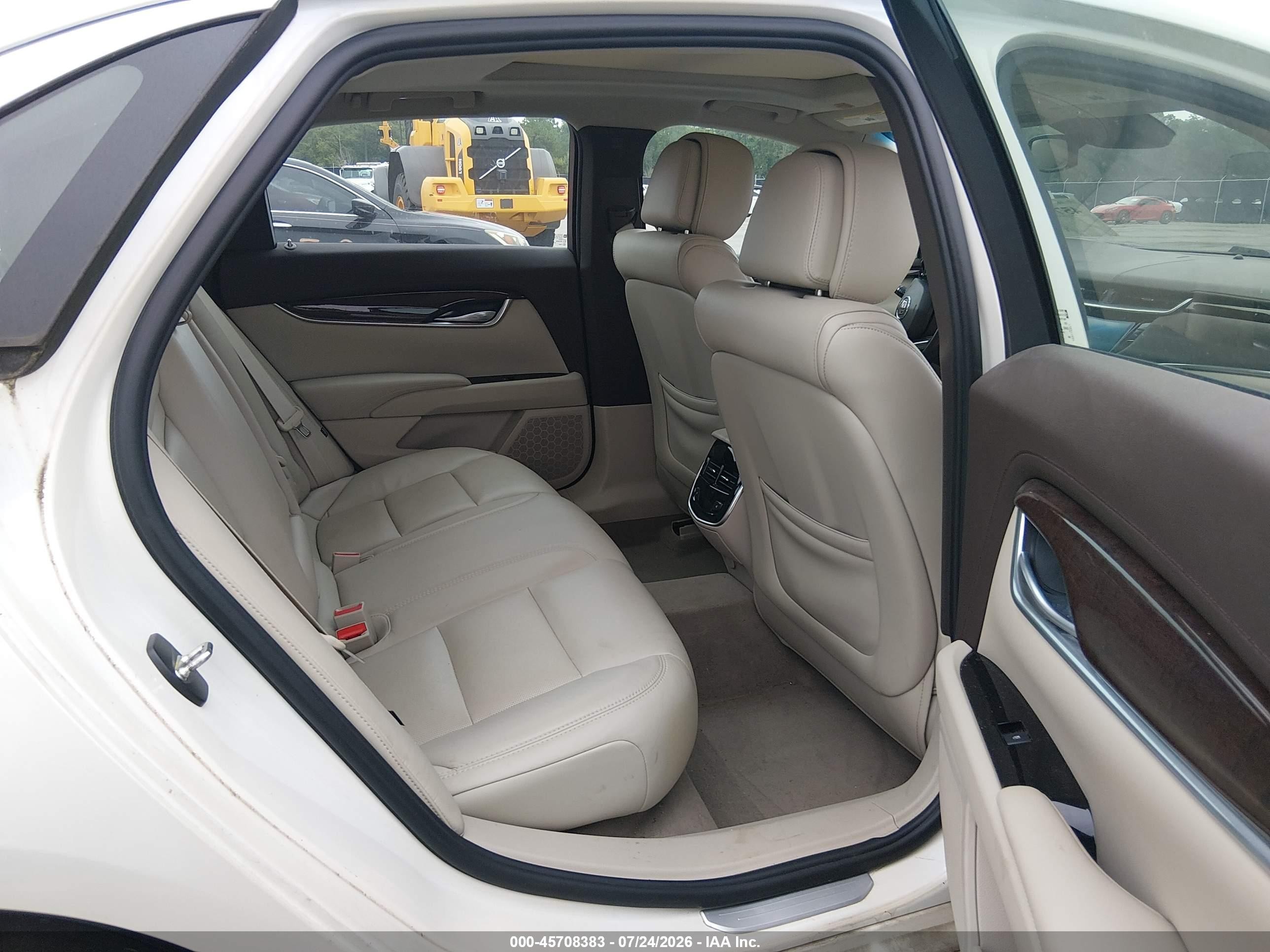 2013 Cadillac Xts Luxury White vin: 2G61P5S32D9188572