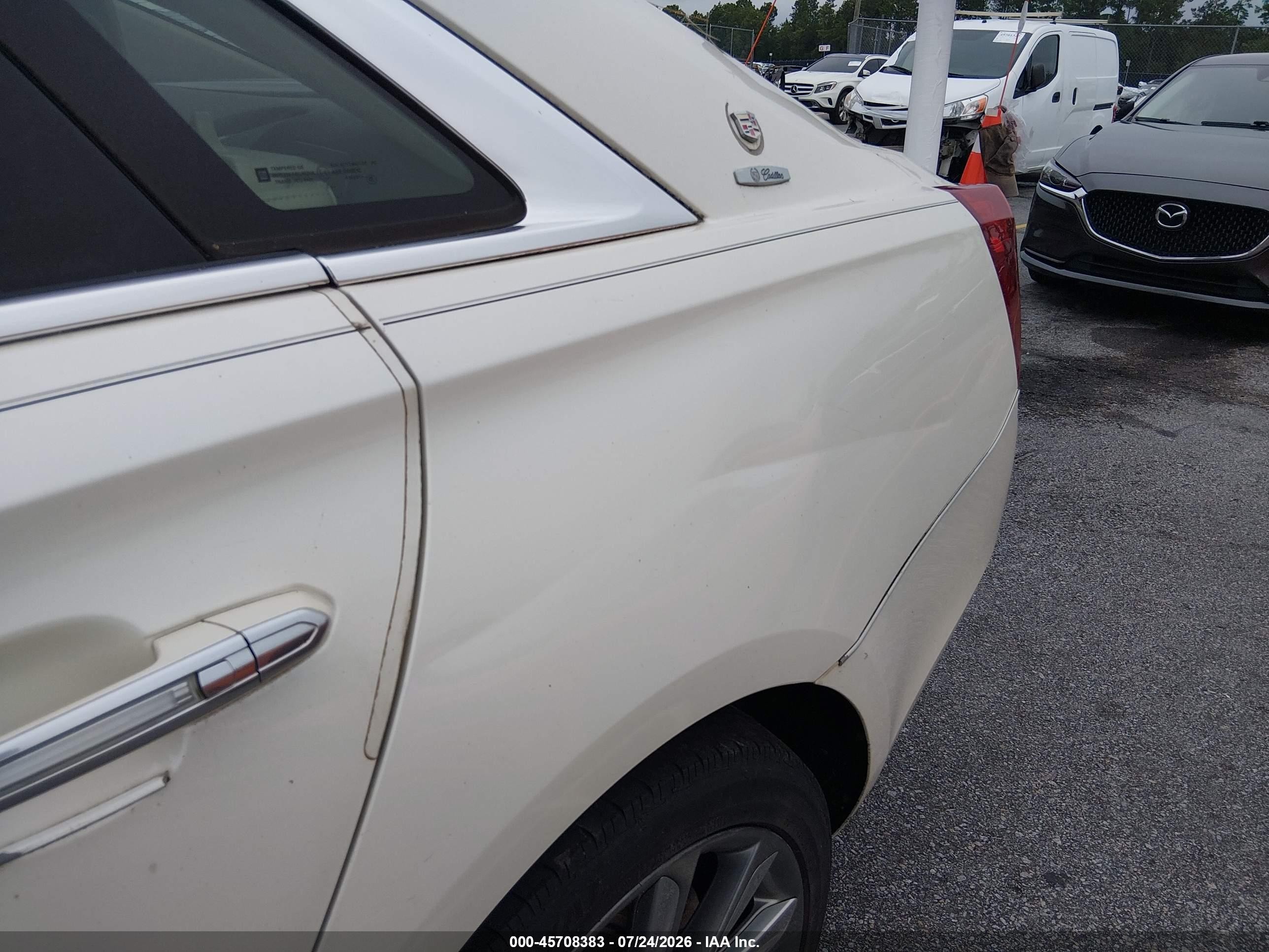 2013 Cadillac Xts Luxury White vin: 2G61P5S32D9188572