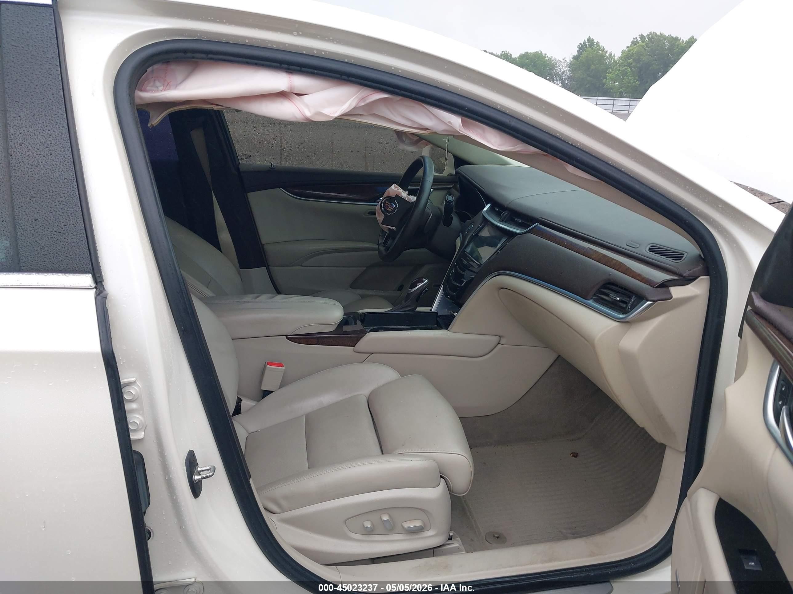 2013 Cadillac Xts Luxury Белый vin: 2G61P5S32D9217908
