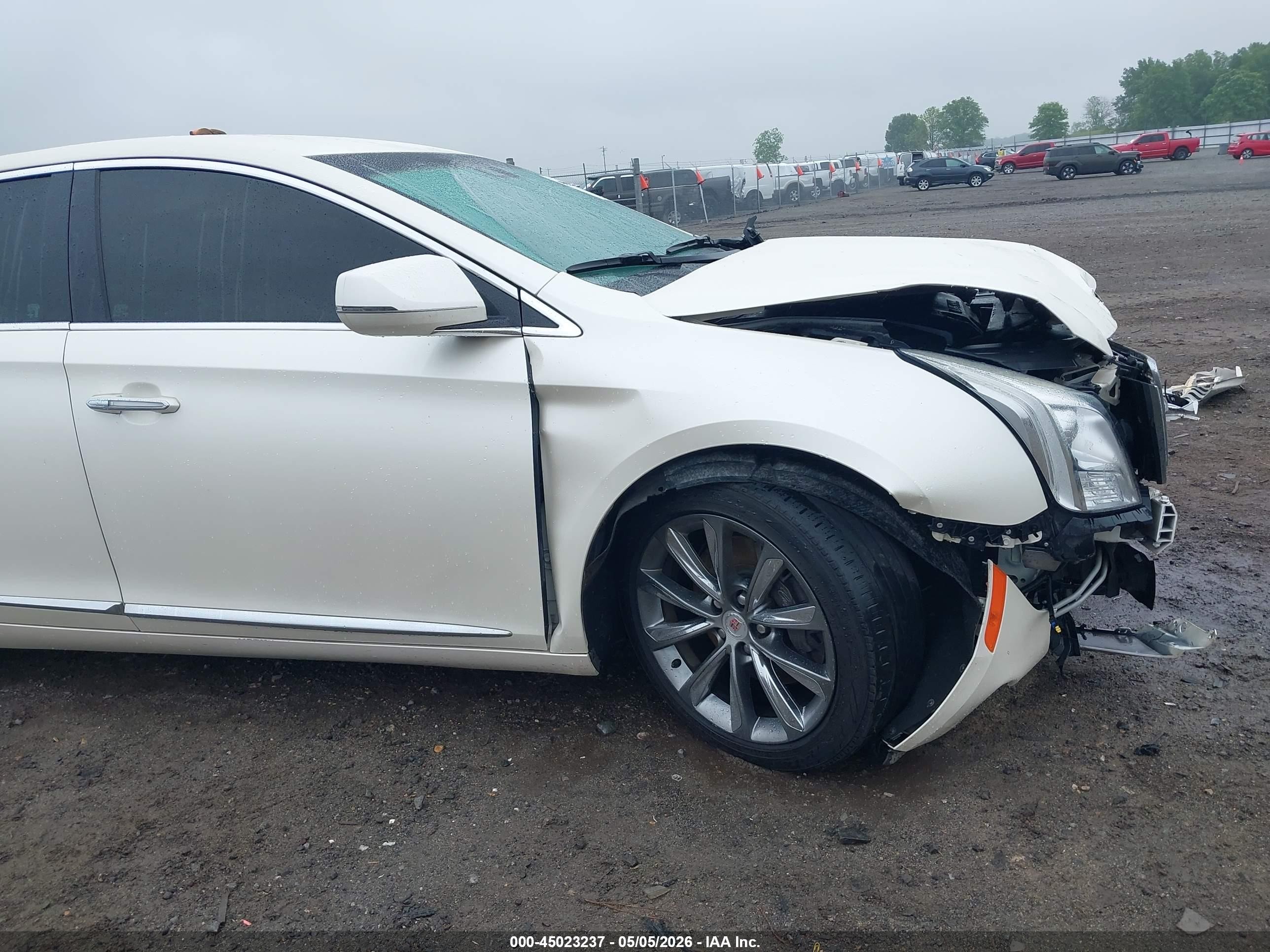 2013 Cadillac Xts Luxury Белый vin: 2G61P5S32D9217908