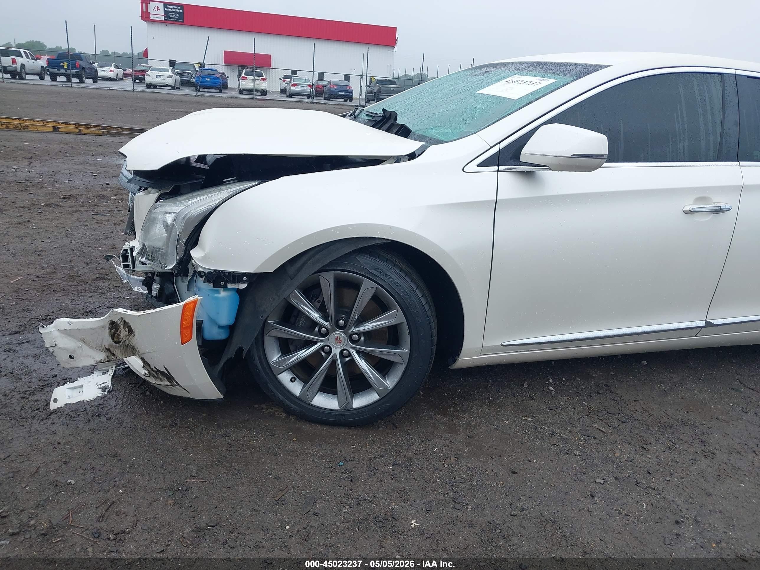 2013 Cadillac Xts Luxury Белый vin: 2G61P5S32D9217908