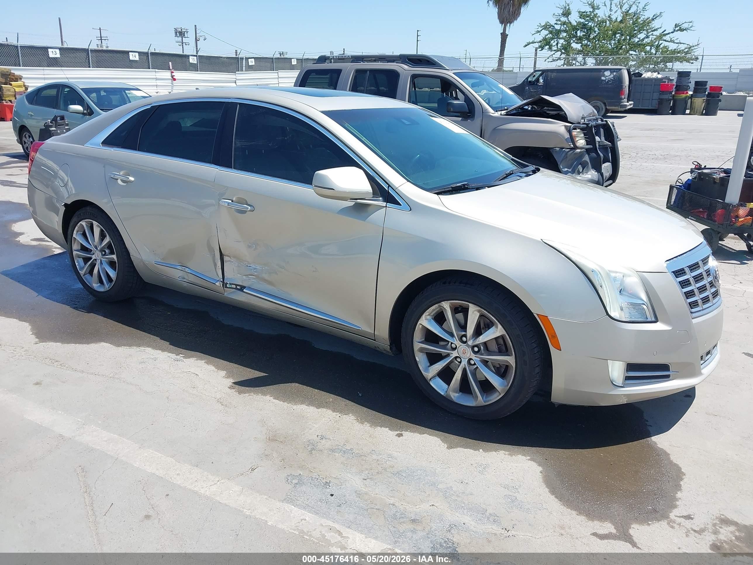 2013 Cadillac Xts Luxury Gold vin: 2G61P5S33D9141048