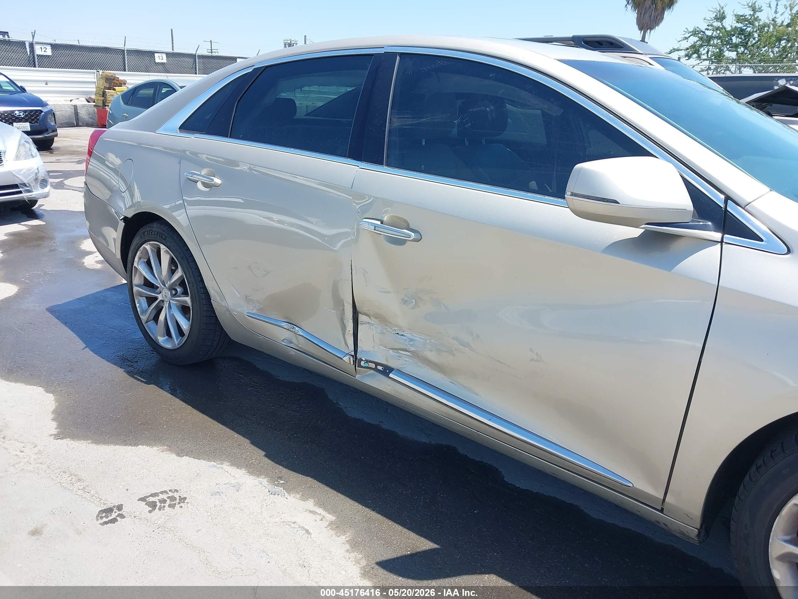 2013 Cadillac Xts Luxury Gold vin: 2G61P5S33D9141048