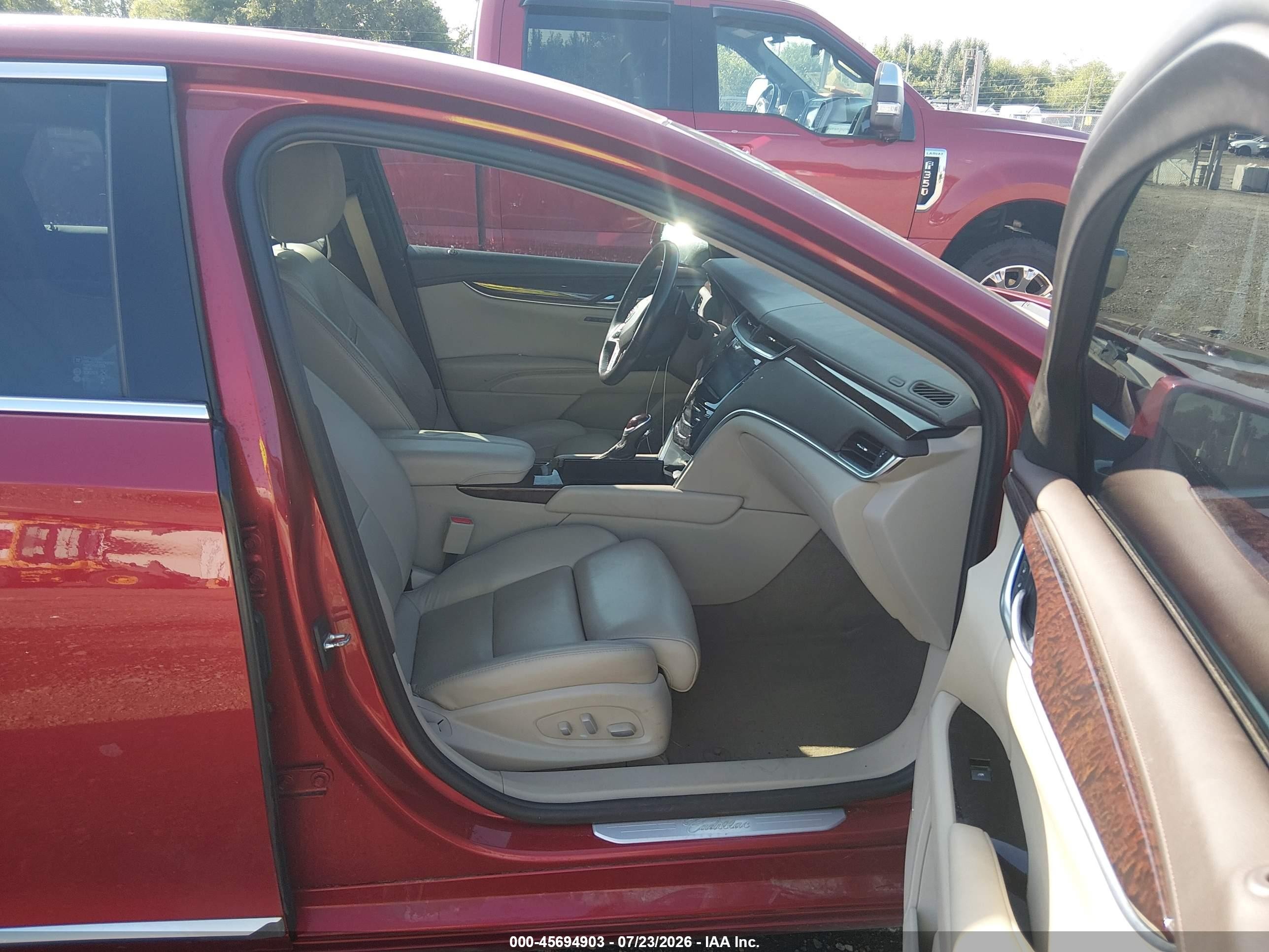2013 Cadillac Xts Luxury Красный vin: 2G61P5S35D9131833