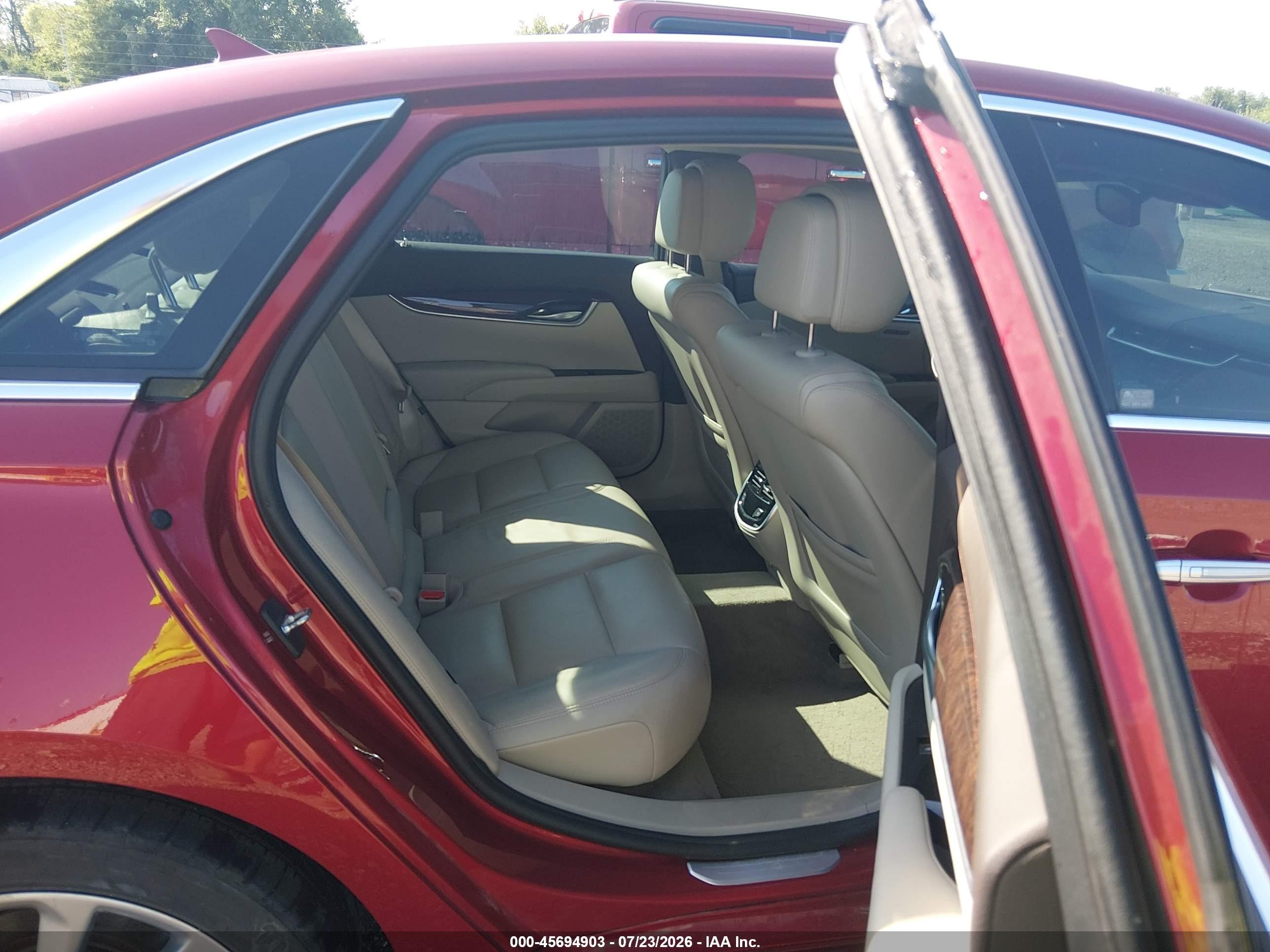2013 Cadillac Xts Luxury Красный vin: 2G61P5S35D9131833