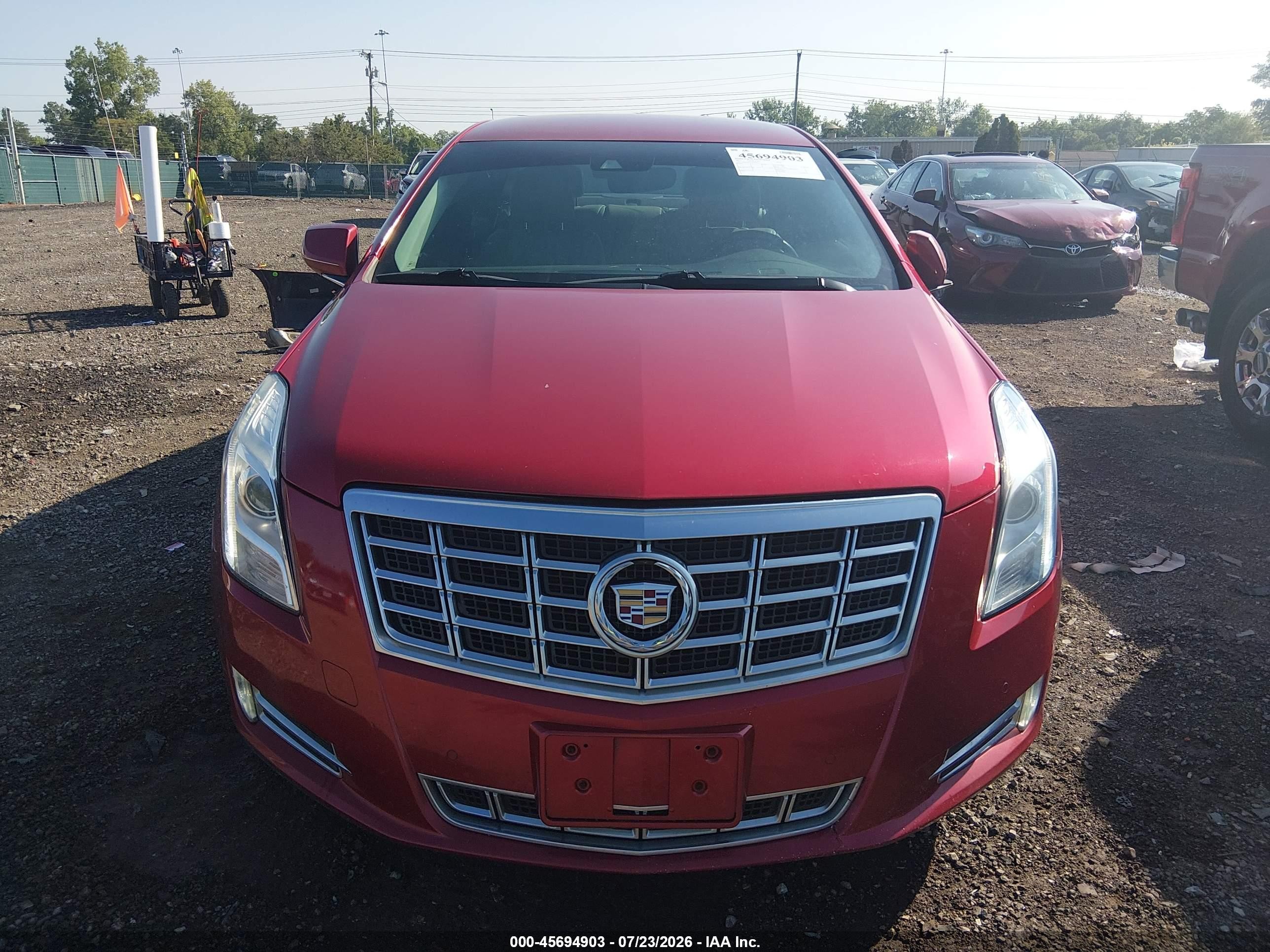 2013 Cadillac Xts Luxury Красный vin: 2G61P5S35D9131833