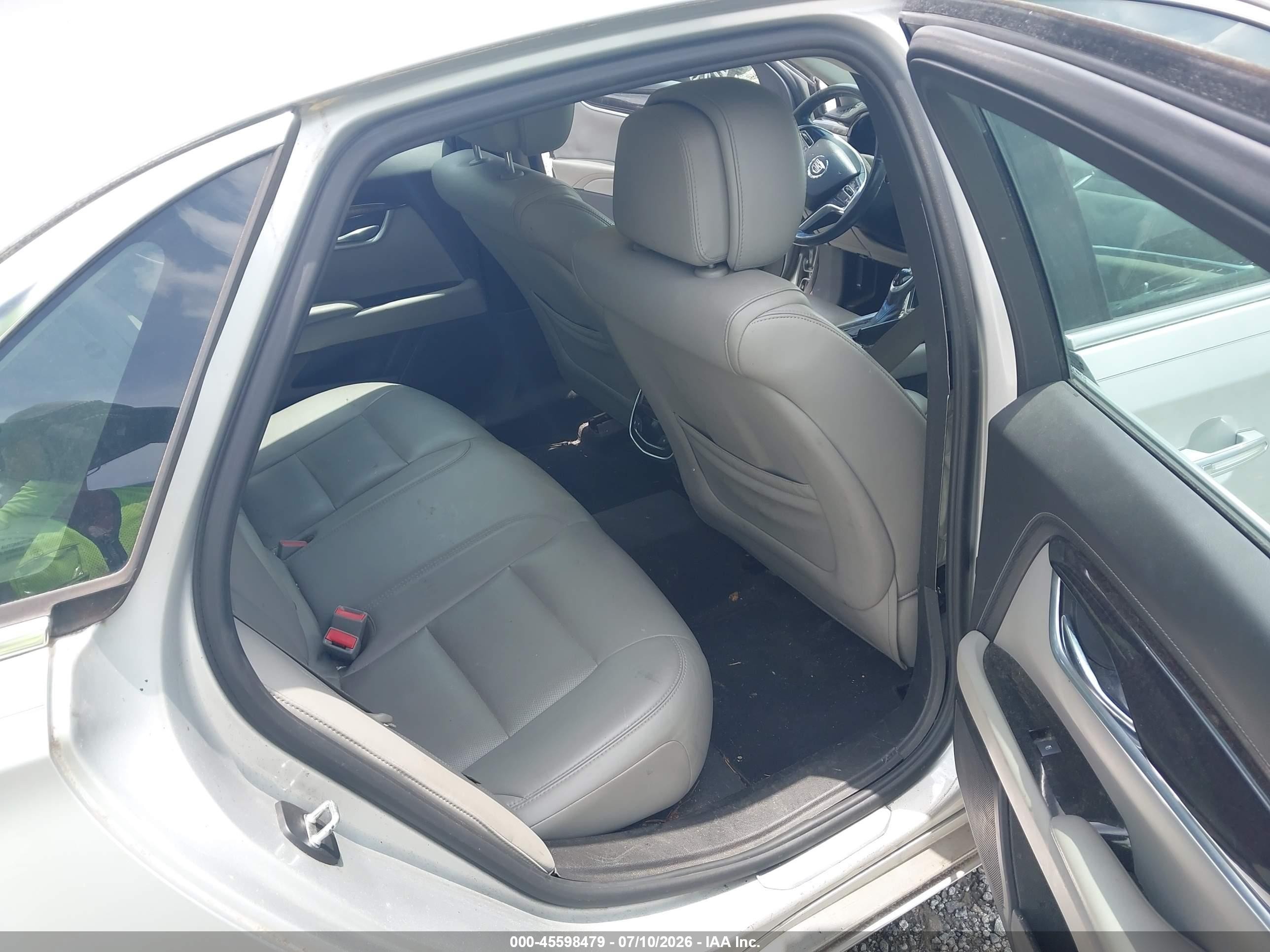 2013 Cadillac Xts Luxury Silver vin: 2G61P5S35D9161589