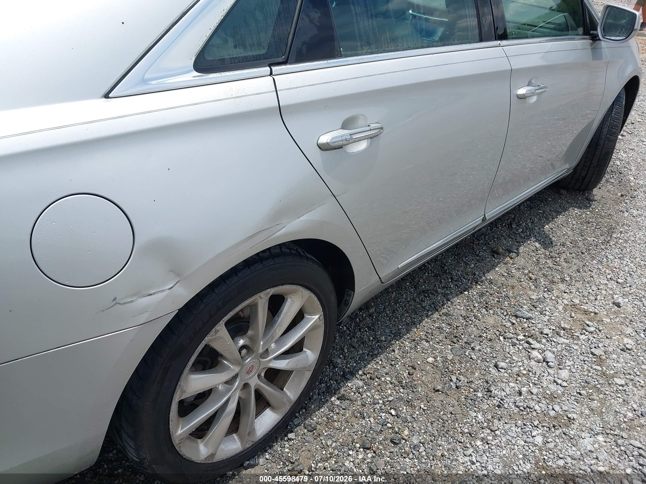 2013 Cadillac Xts Luxury Silver vin: 2G61P5S35D9161589