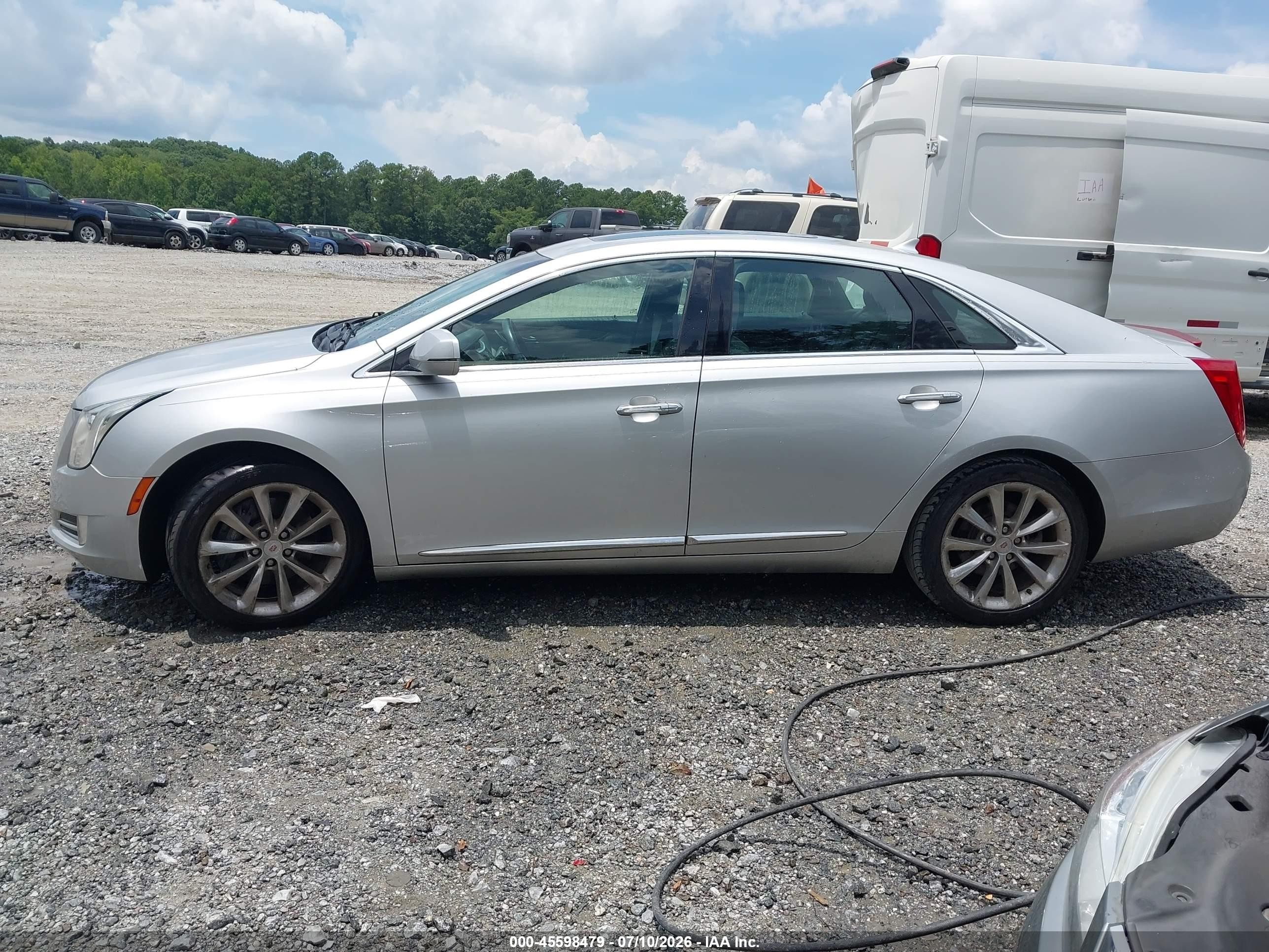 2013 Cadillac Xts Luxury Silver vin: 2G61P5S35D9161589
