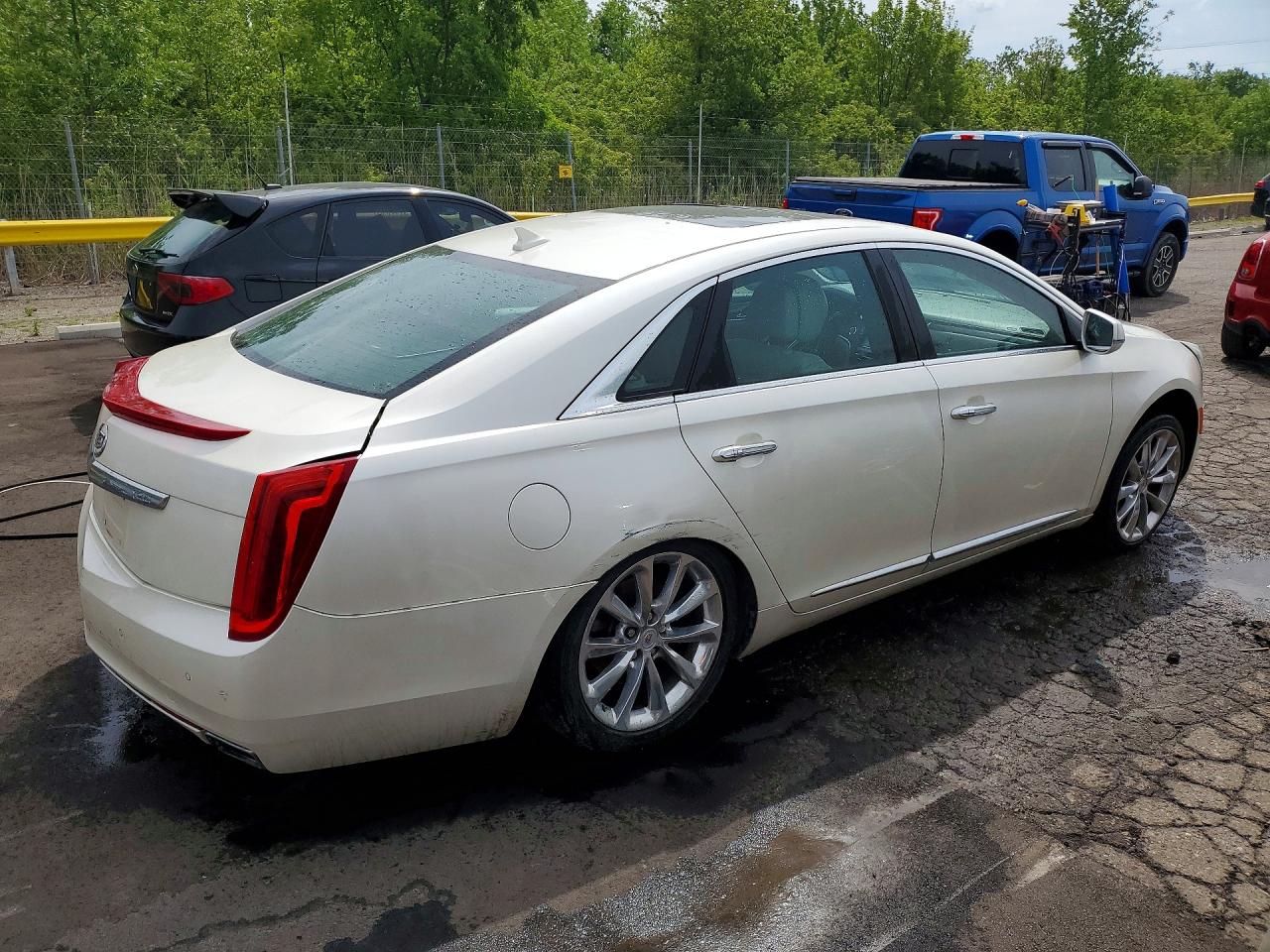 2013 Cadillac Xts Luxury Collection White vin: 2G61P5S36D9115012