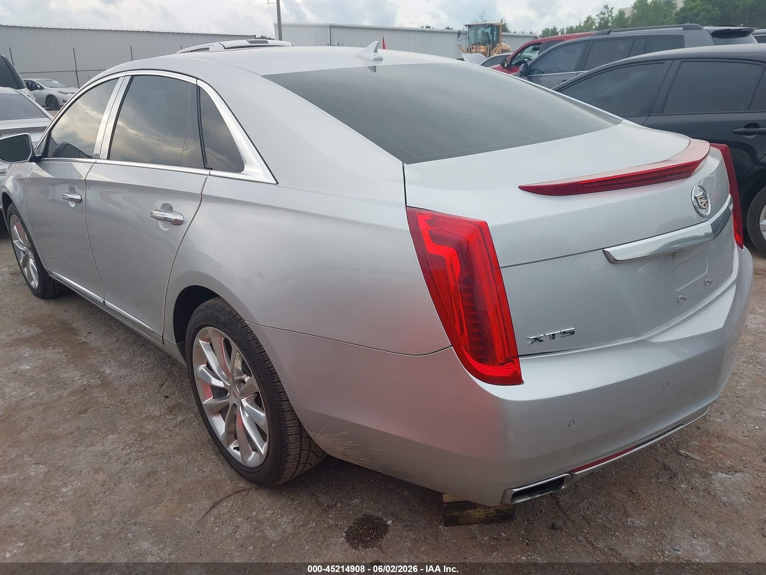 2013 Cadillac Xts Luxury Silver vin: 2G61P5S36D9119805